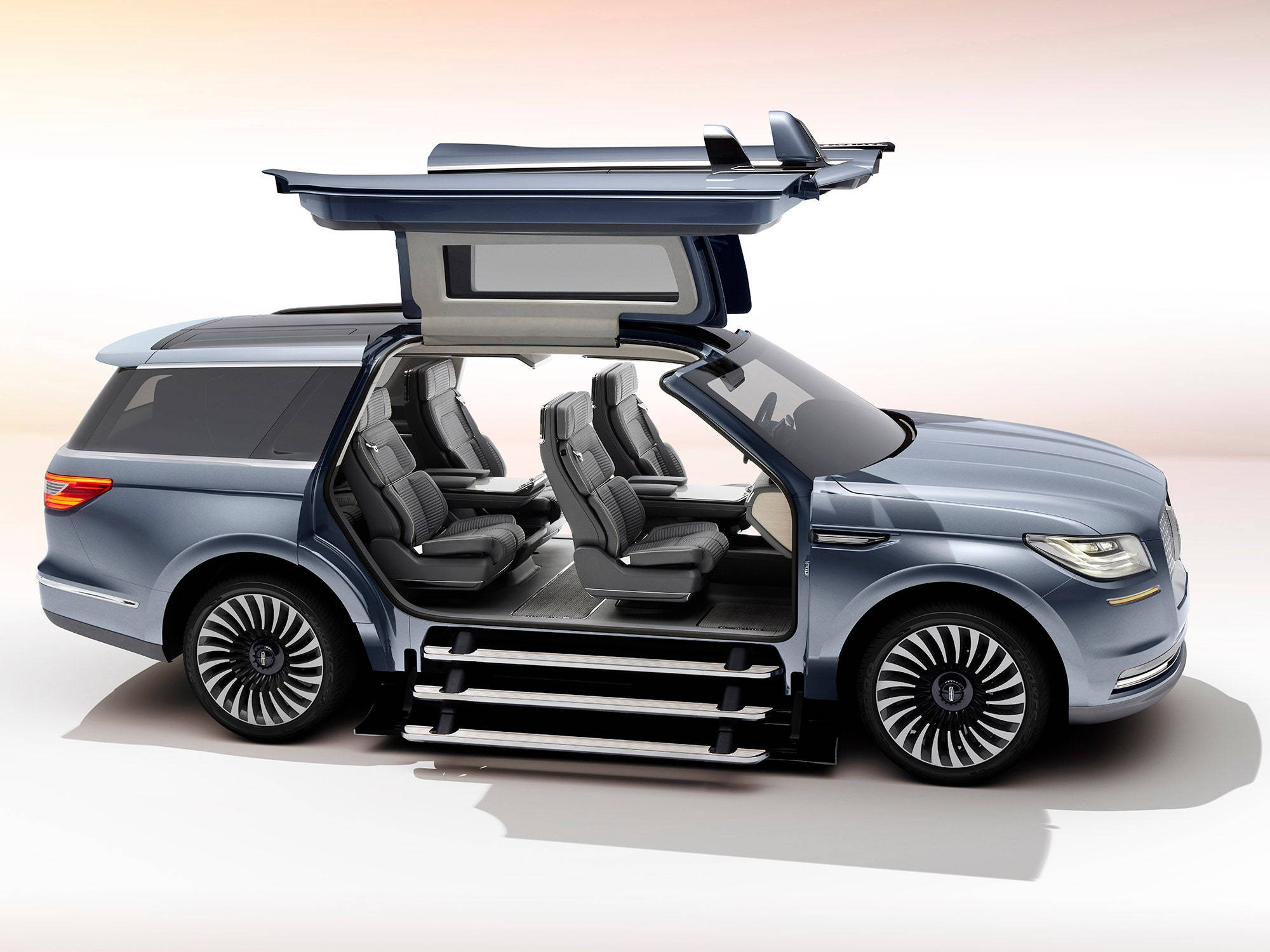 2021 Lincoln Navigator с врата тип „крило на чайка“ Тапет