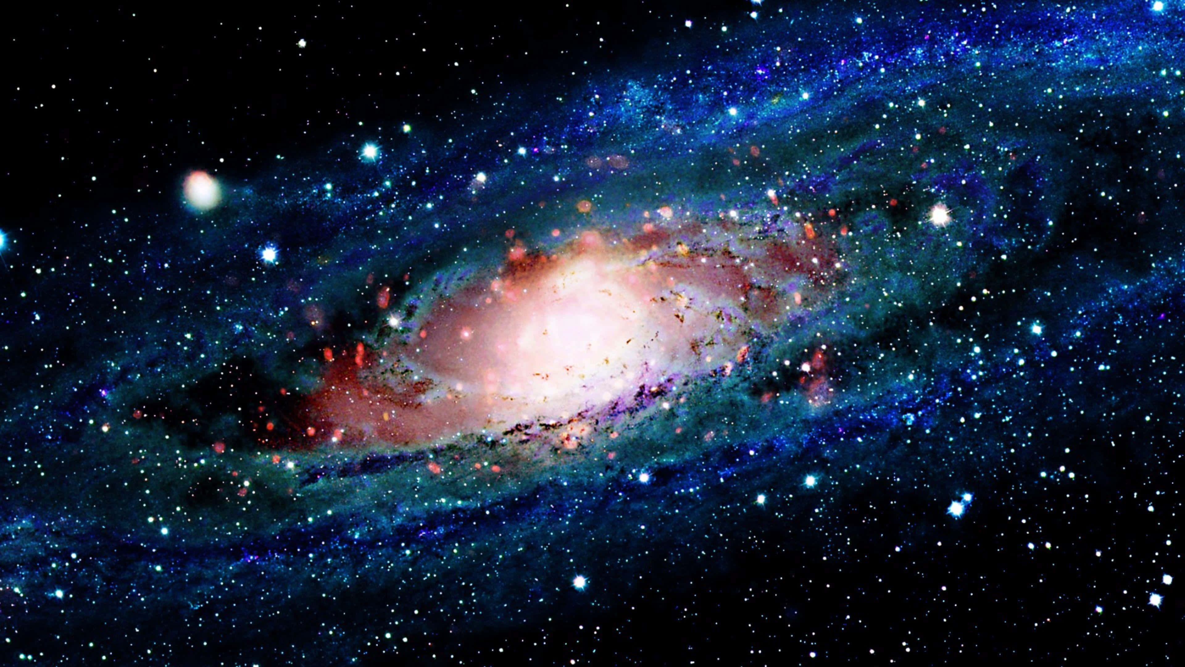 4K Космически изглед към Млечния път Тапет