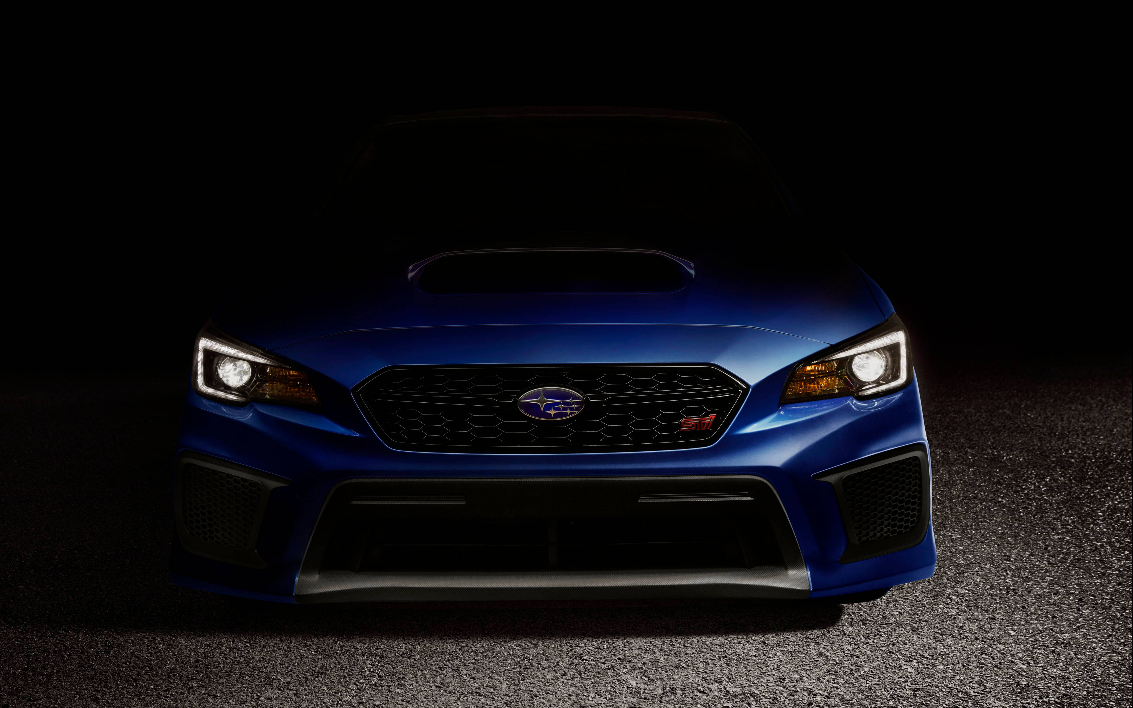 Зашеметяващо 4K изображение на Subaru WRX STI в движение Тапет