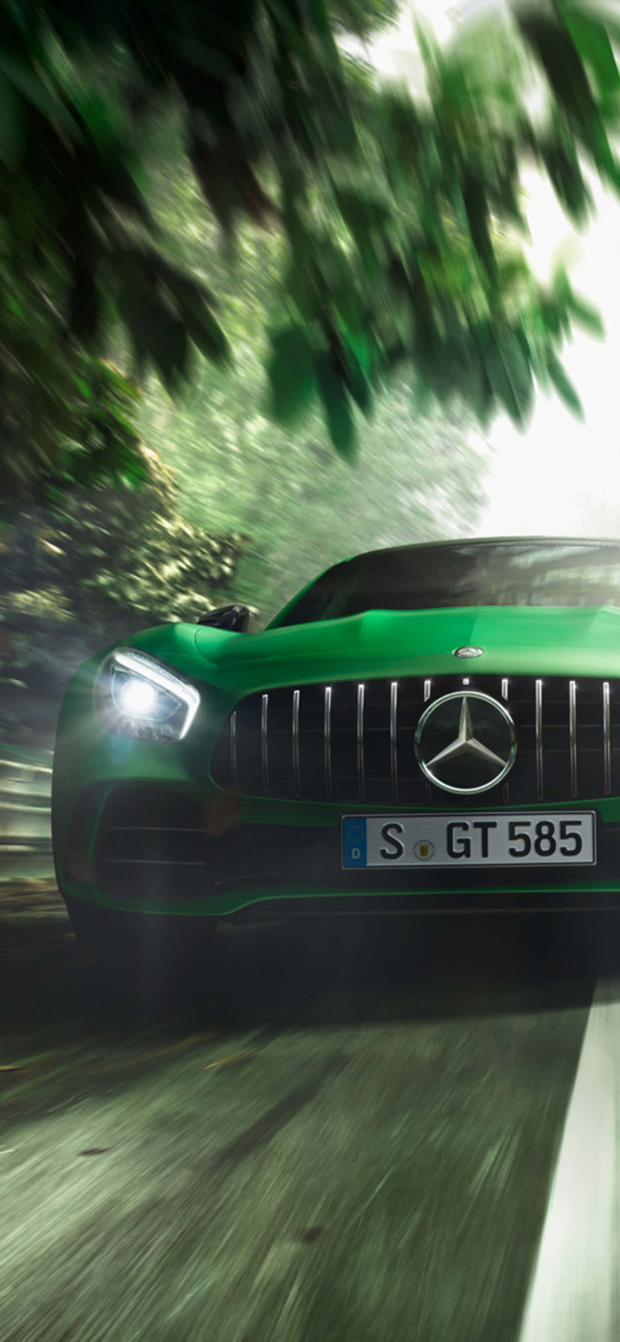 Зелен фон за Android с AMG GT-R Тапет