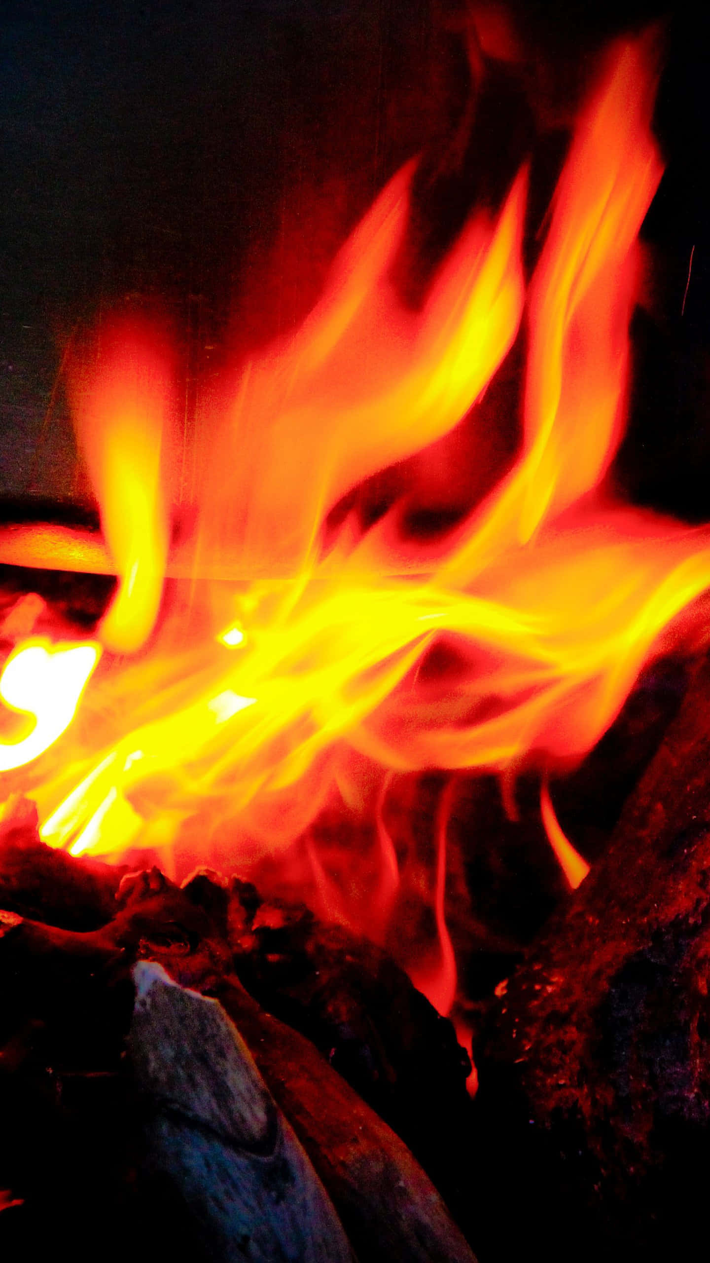 Android Fire с Червени Пламъци Тапет