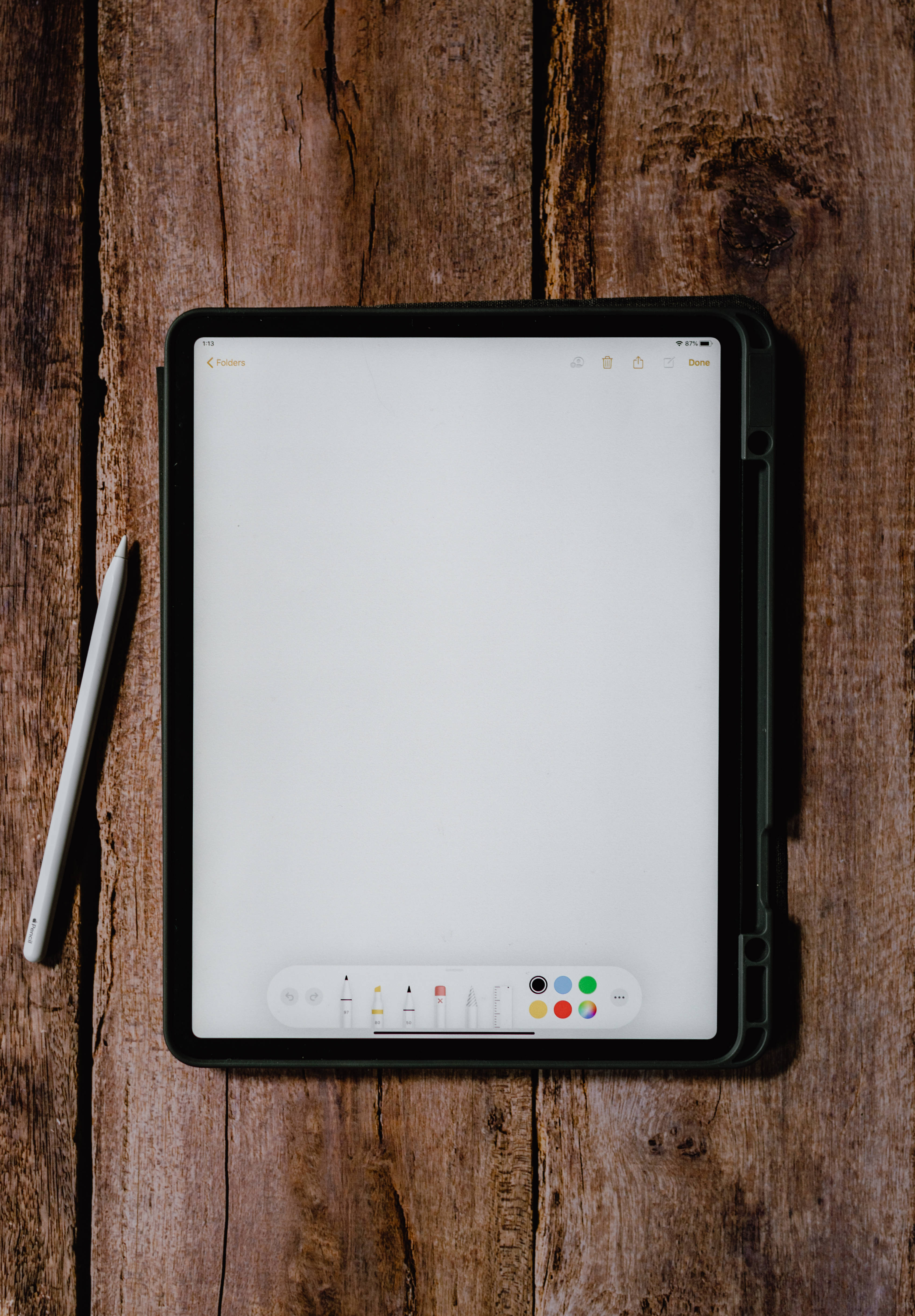 Apple iPad Pro с приложение за рисуване Тапет