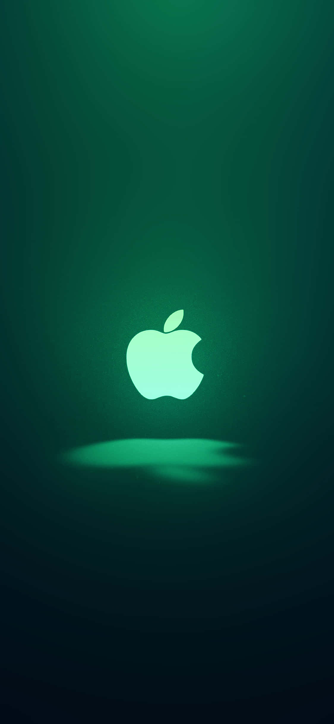 Иконично зелено лого на Apple за iPhone 11 Тапет