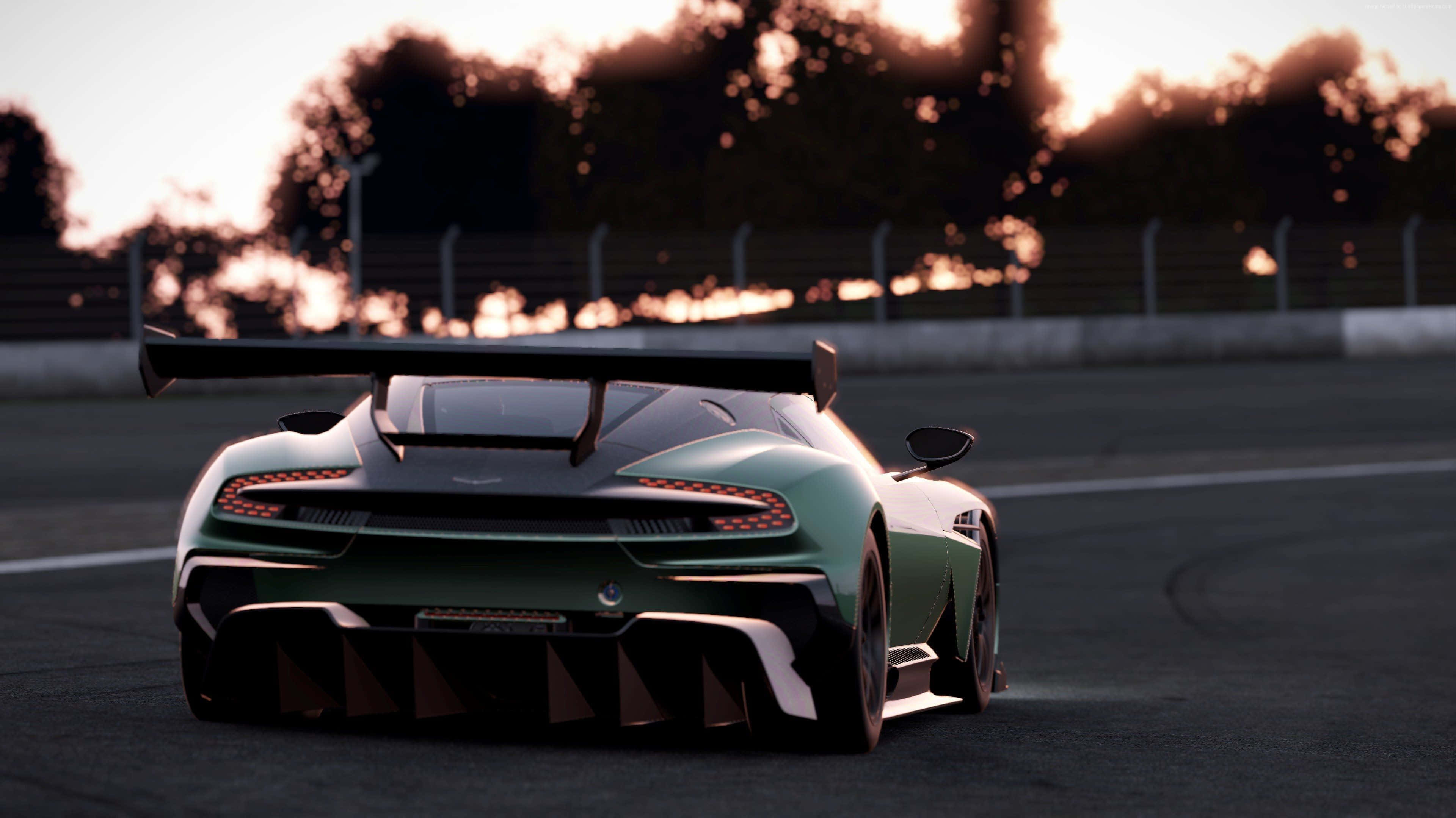 aston martin vantage срещу aston martin v8 Тапет