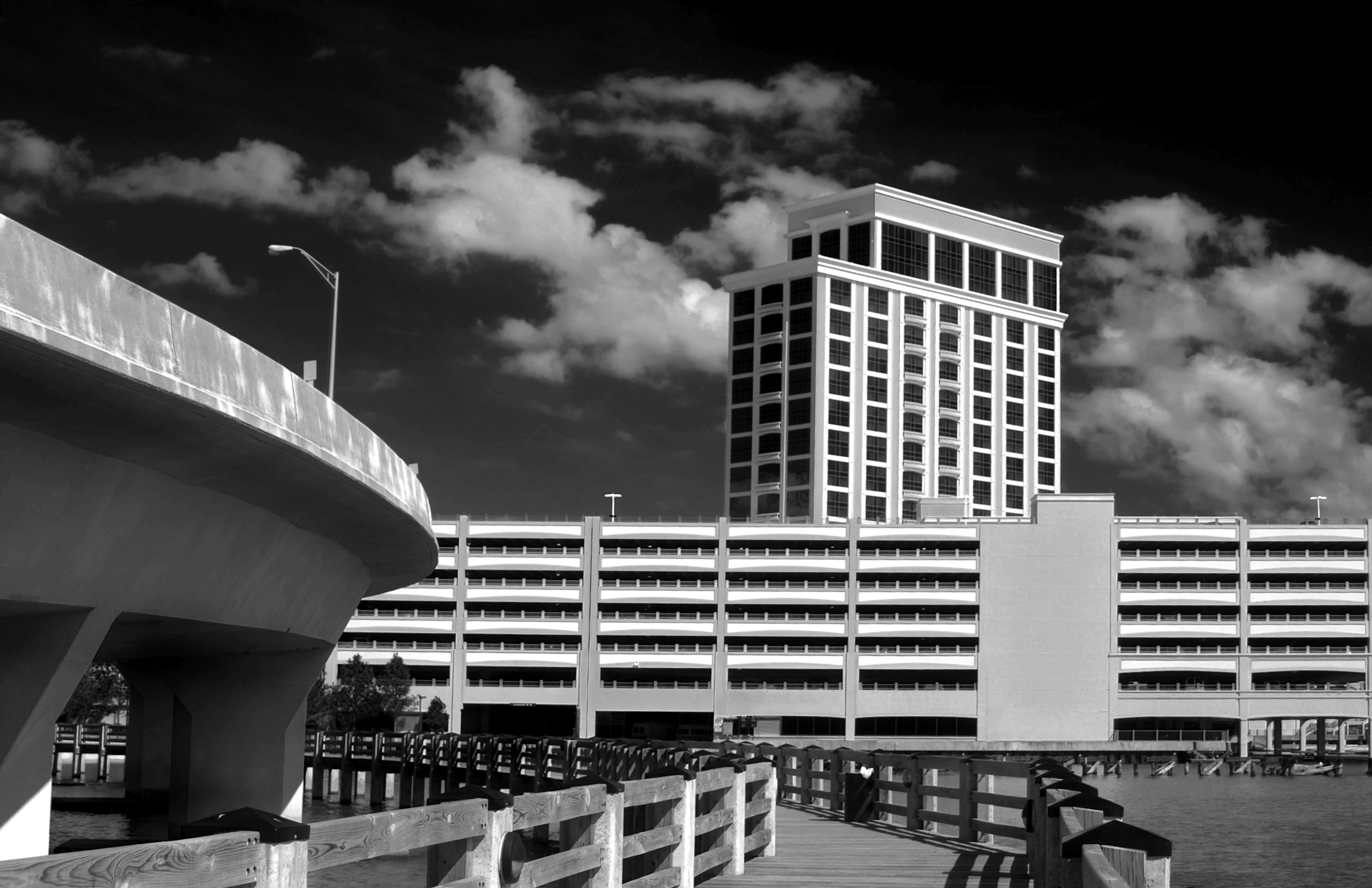 Насладете се на луксозния Beau Rivage Casino and Hotel в Мисисипи Тапет