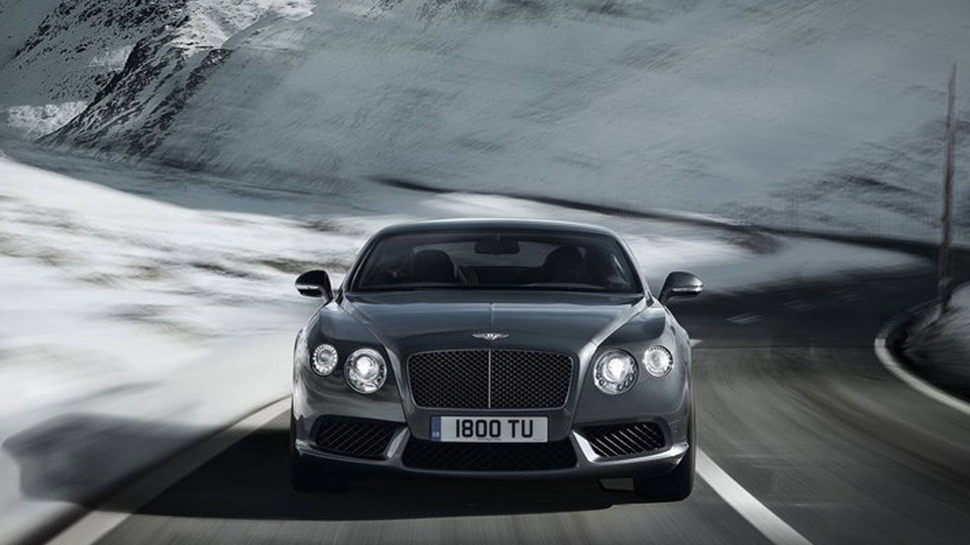 Bentley, ускорящ в снежни планини Тапет