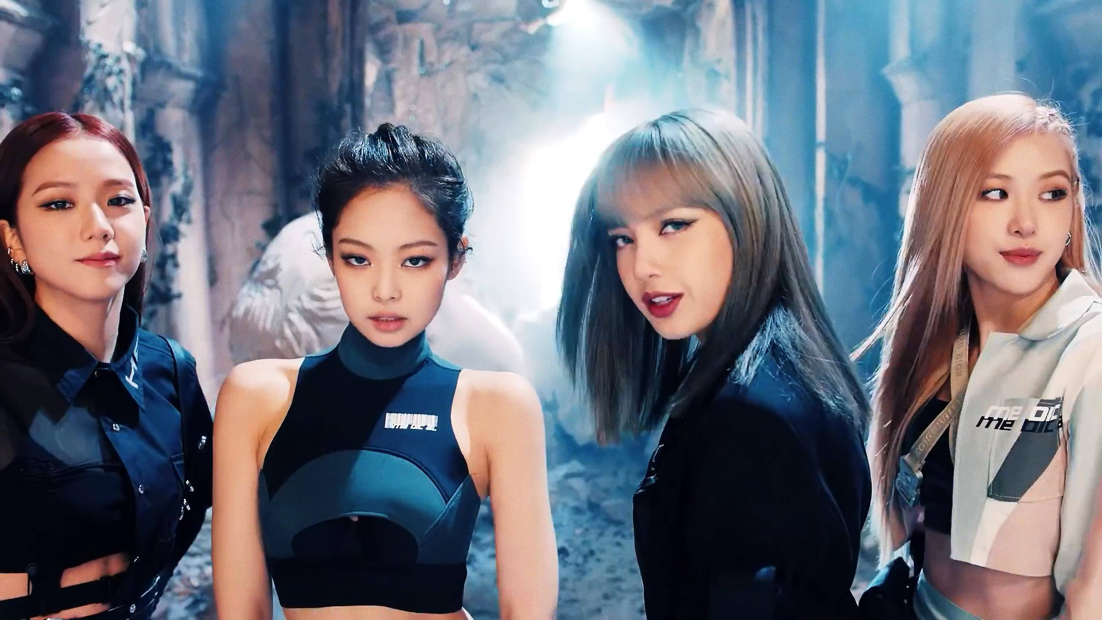 Blackpink В опушена обстановка Тапет