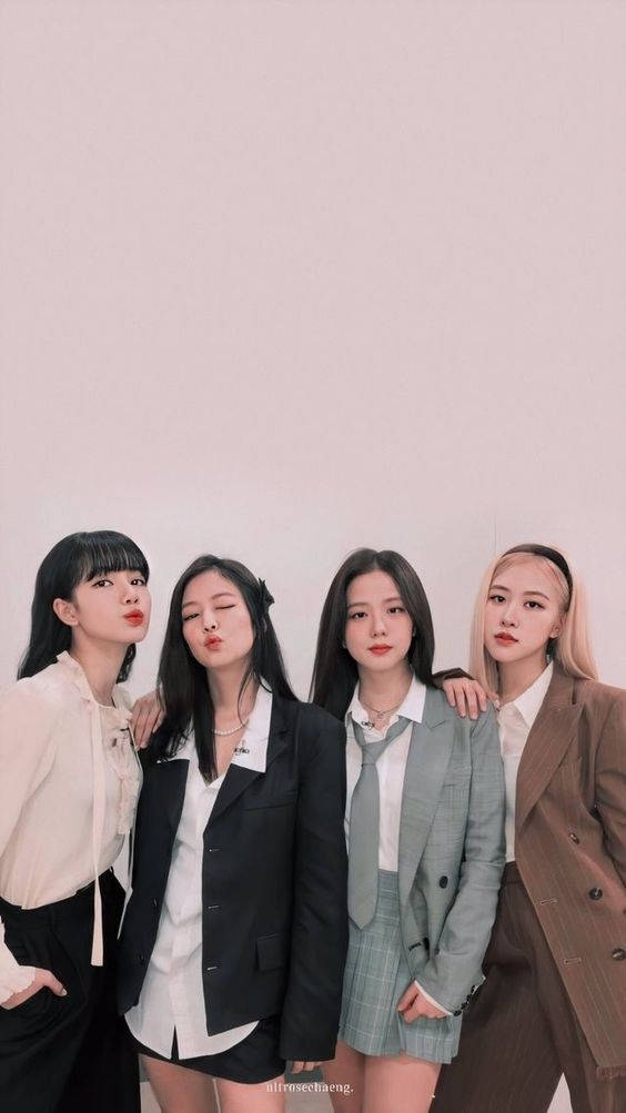 Естетика на Blackpink в костюми Тапет