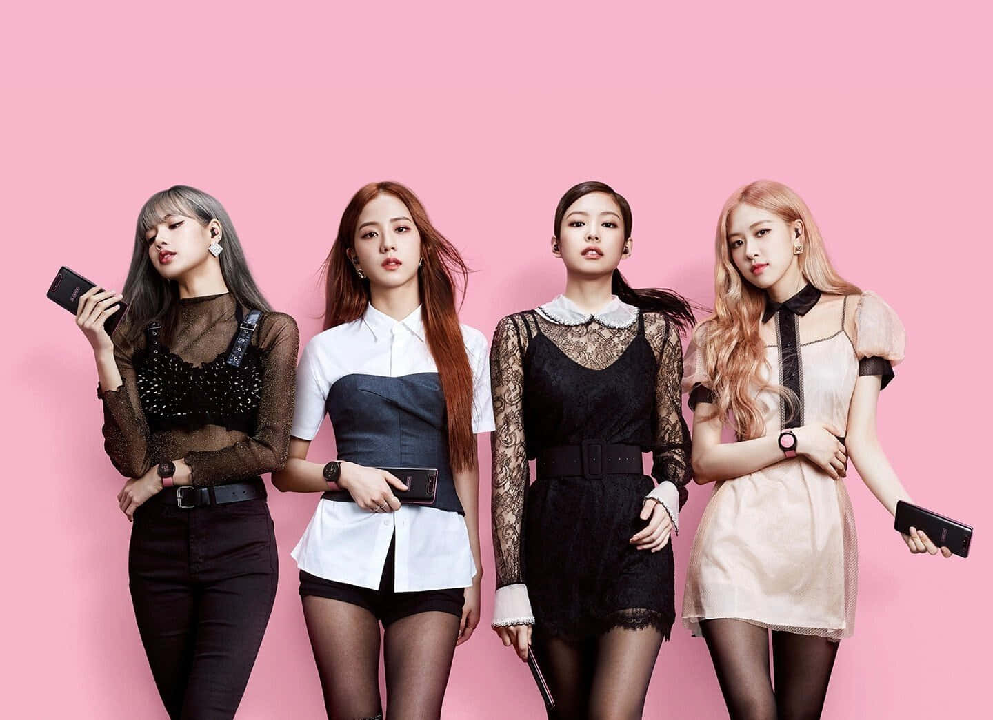 Blackpink озарява нощта. Тапет