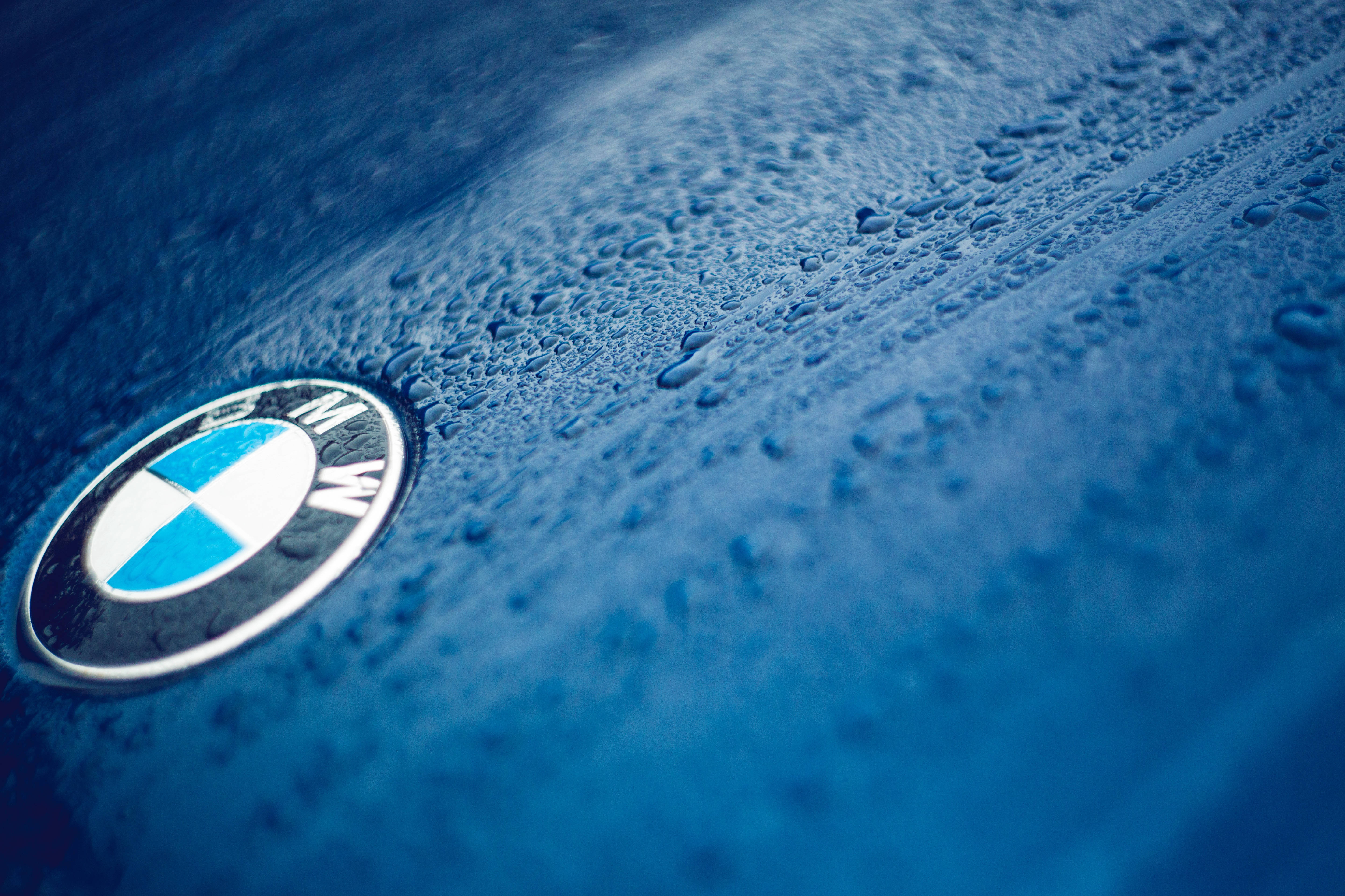 Стилно лого на BMW в синьо Тапет