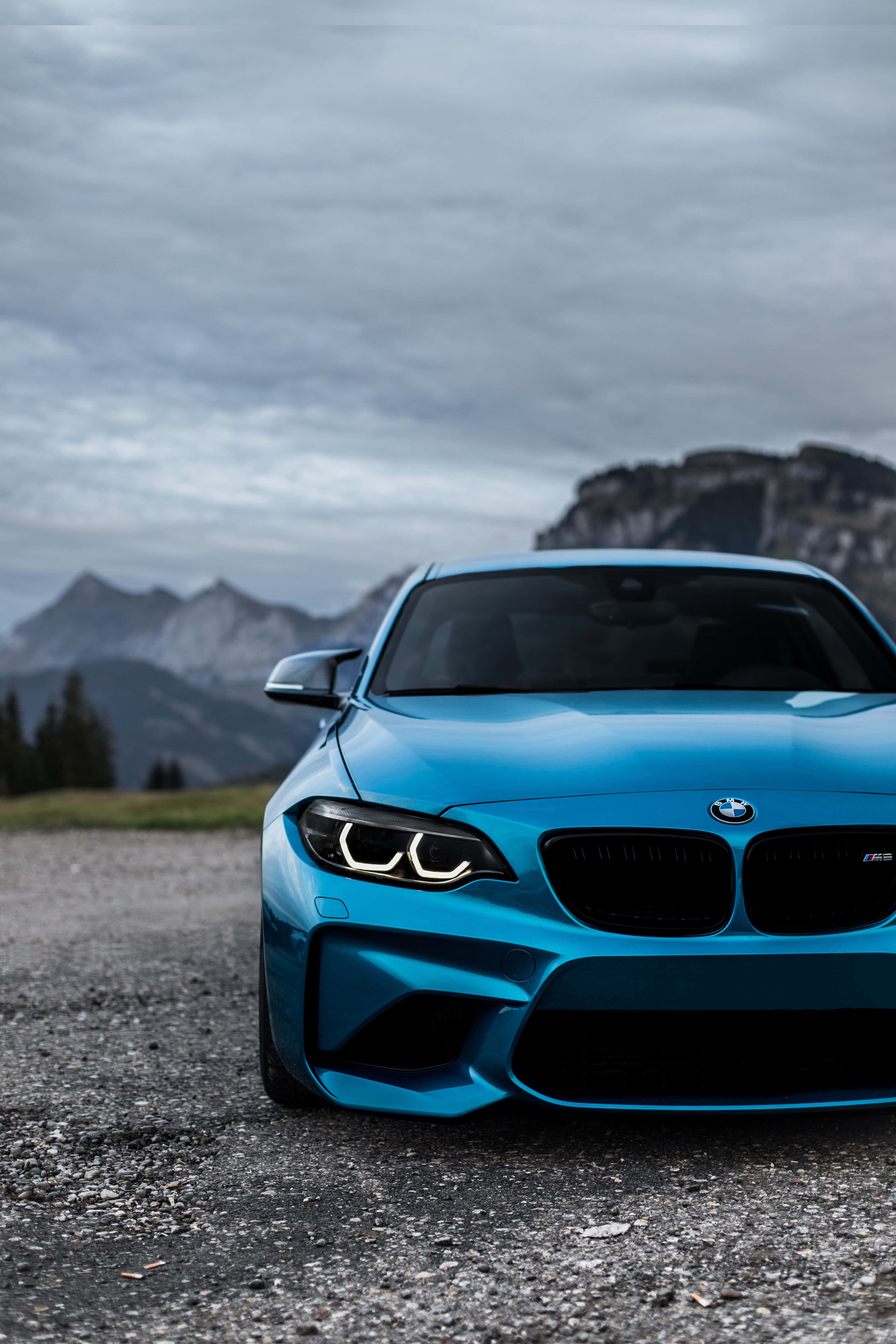 BMW фон – синя кола Тапет
