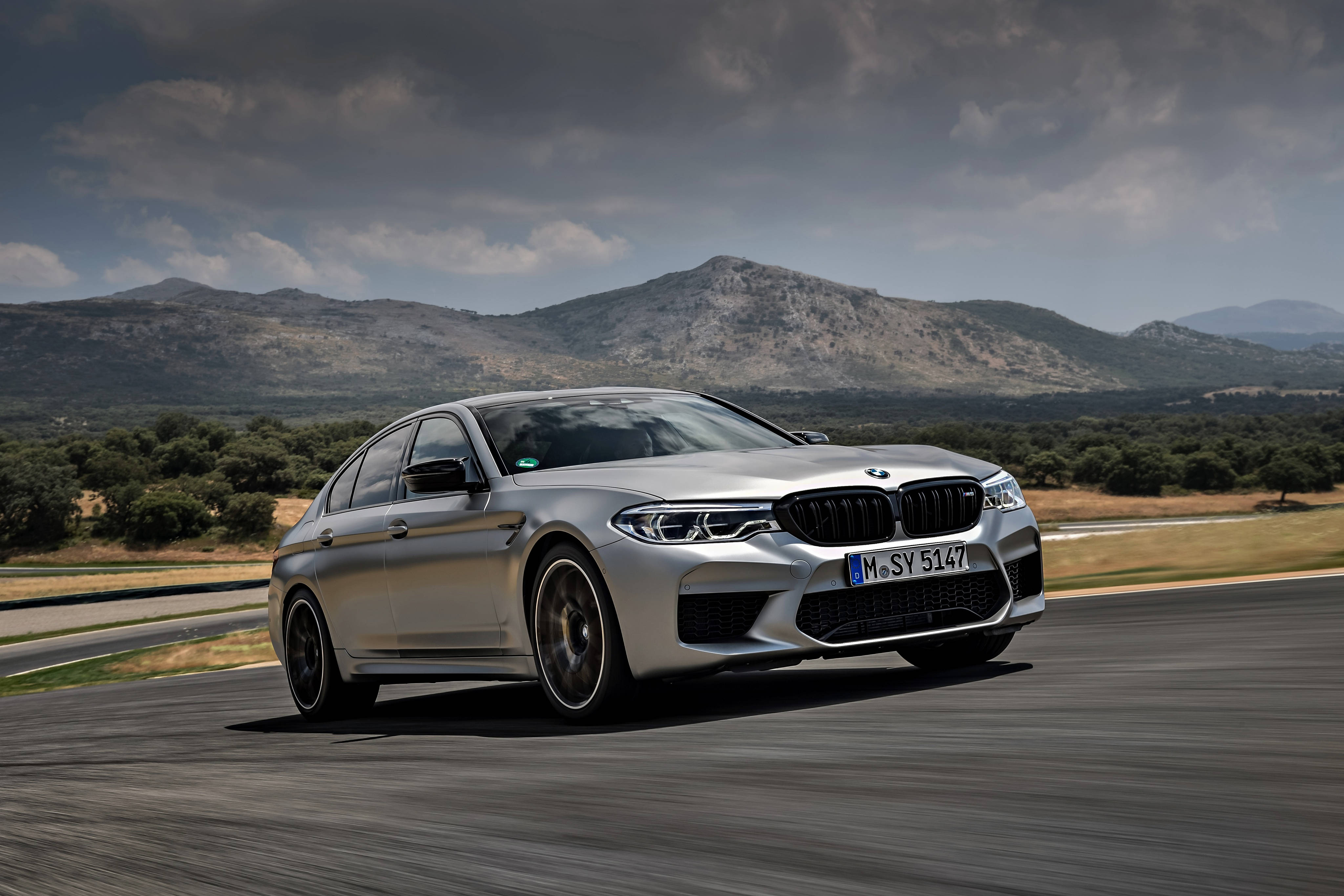 Шедьовърът на шофирането - BMW Desktop HD Тапет