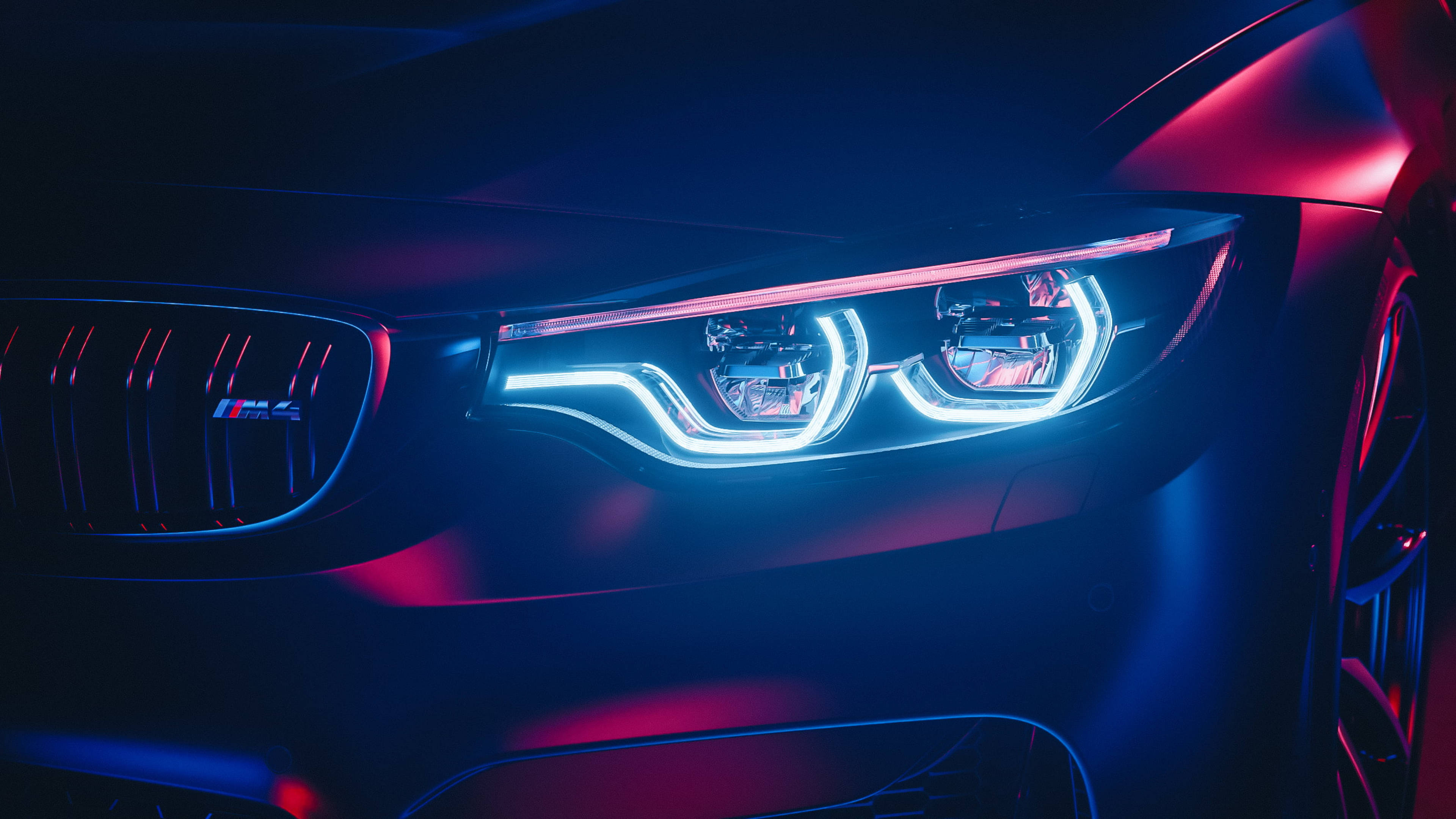 BMW M4 Ярки Фарове Отблизо Тапет