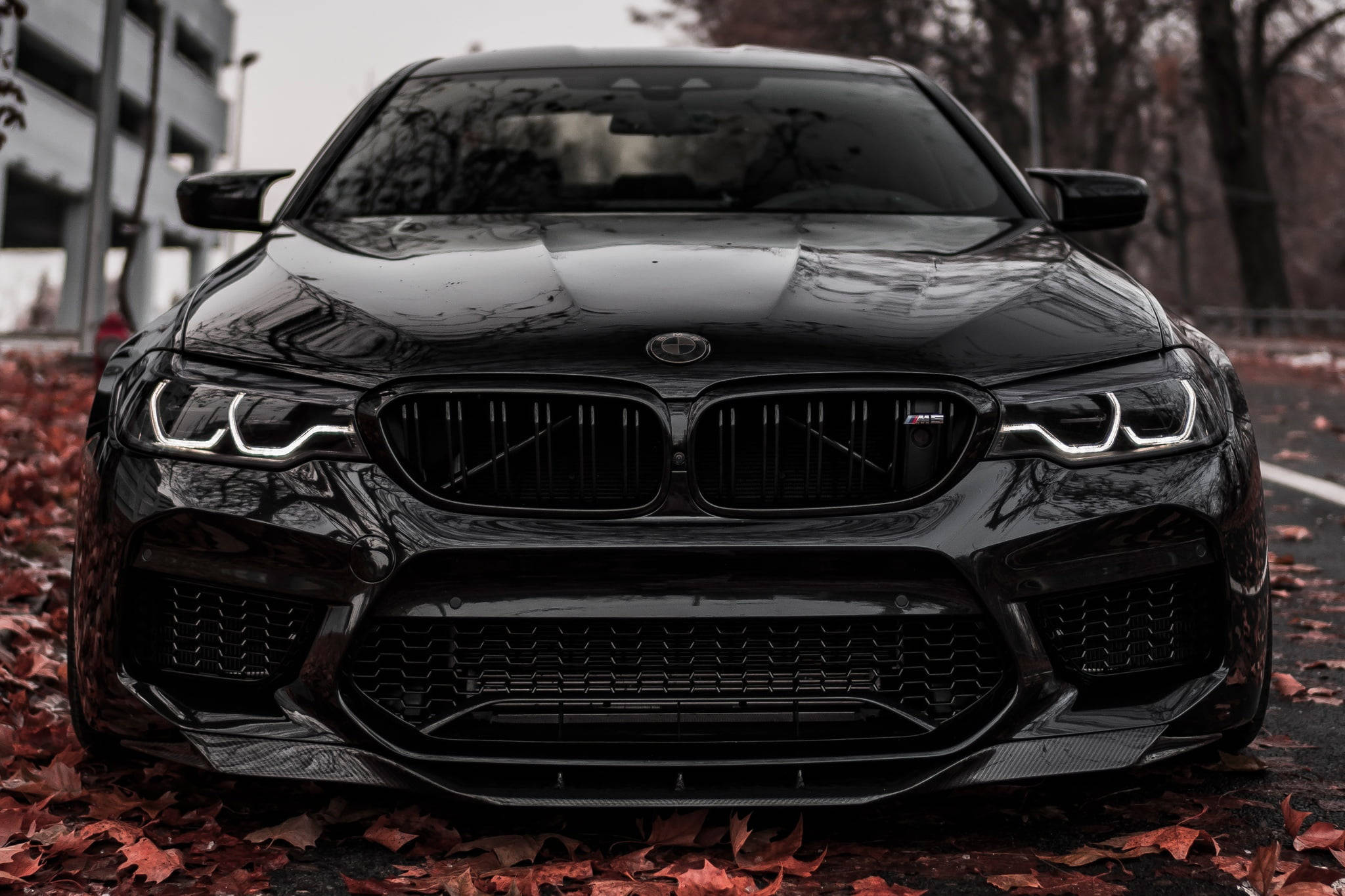 Лъскав черен BMW M5 за лаптоп Тапет