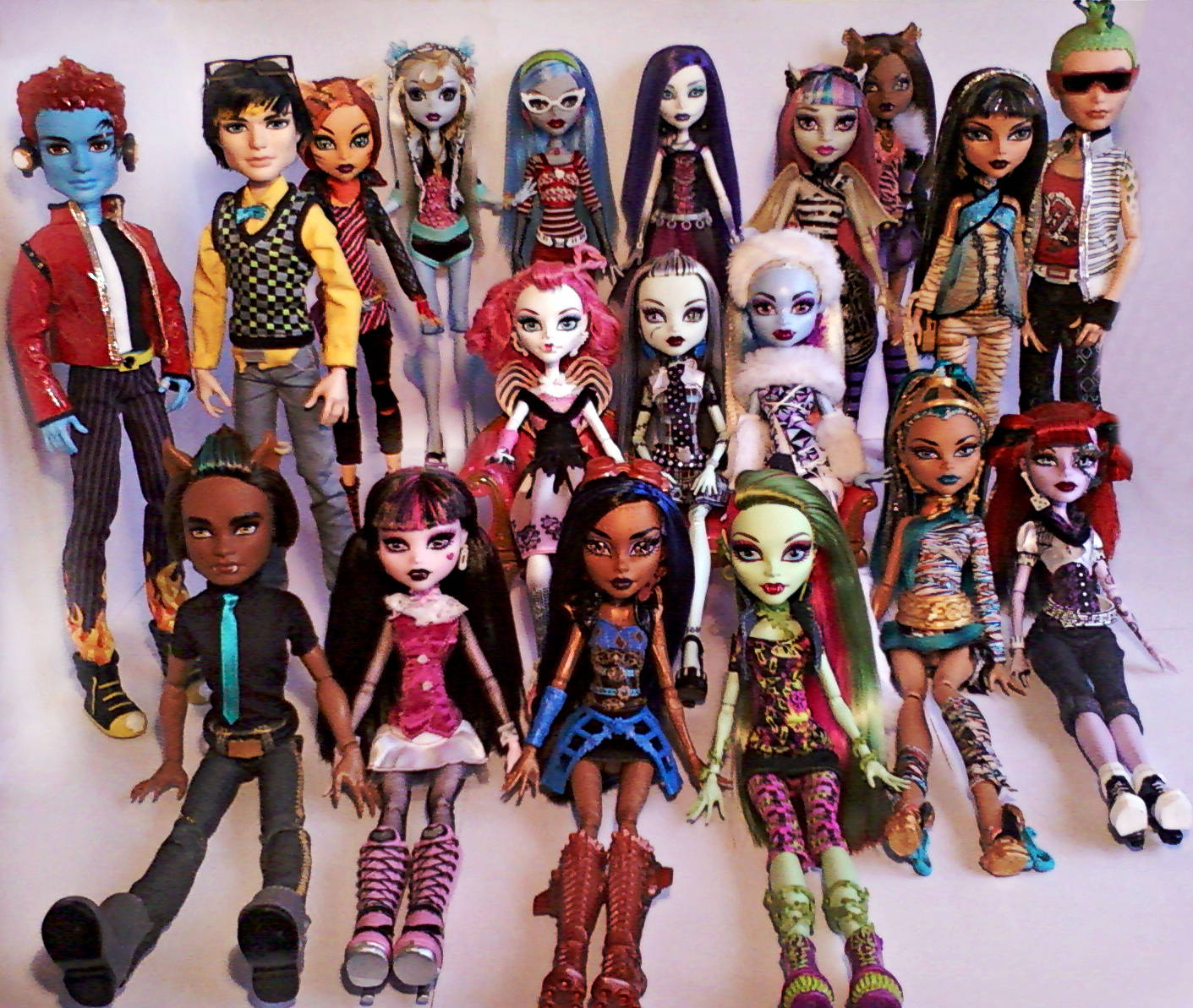 Bratz естетична колекция кукли Тапет