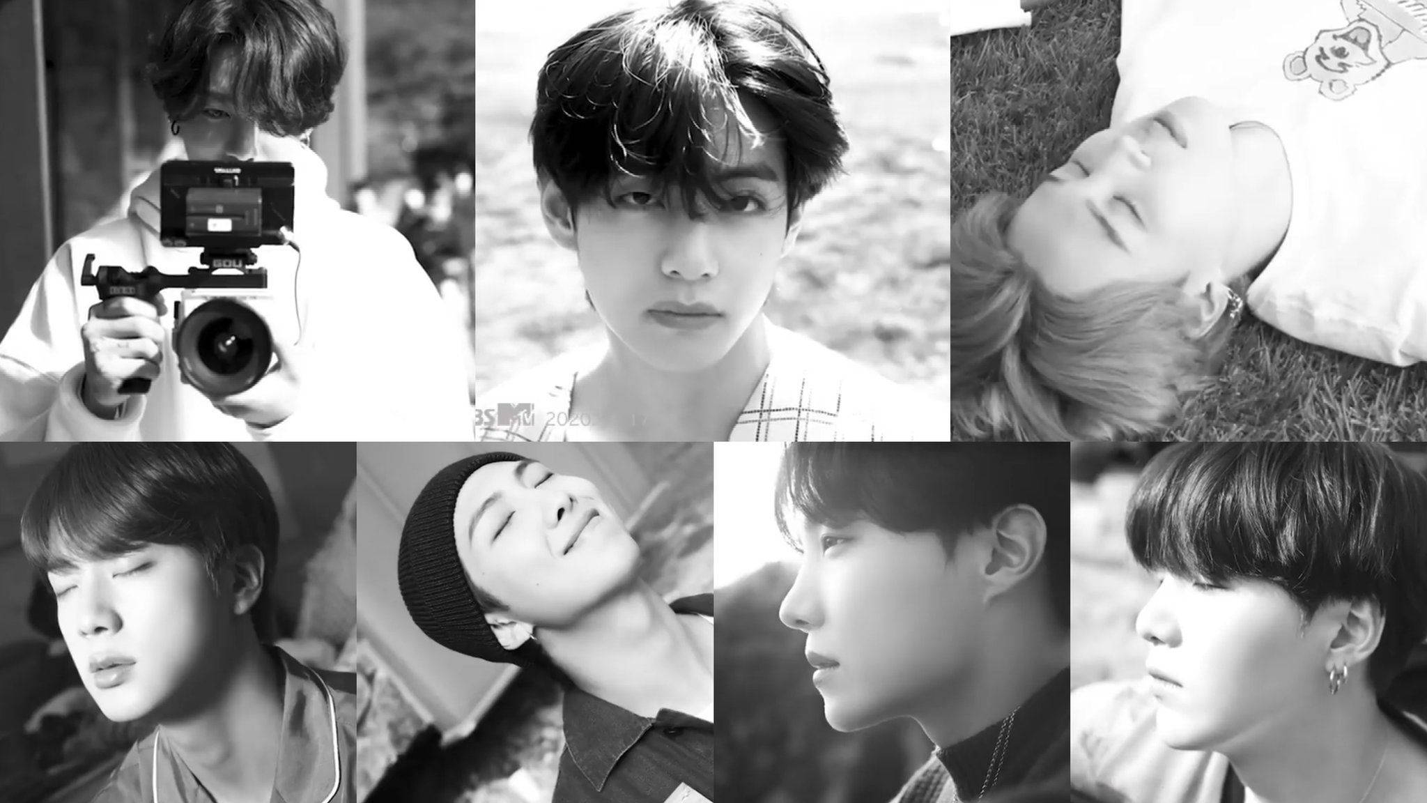 Готина BTS лаптоп с черно-бял колаж тапет