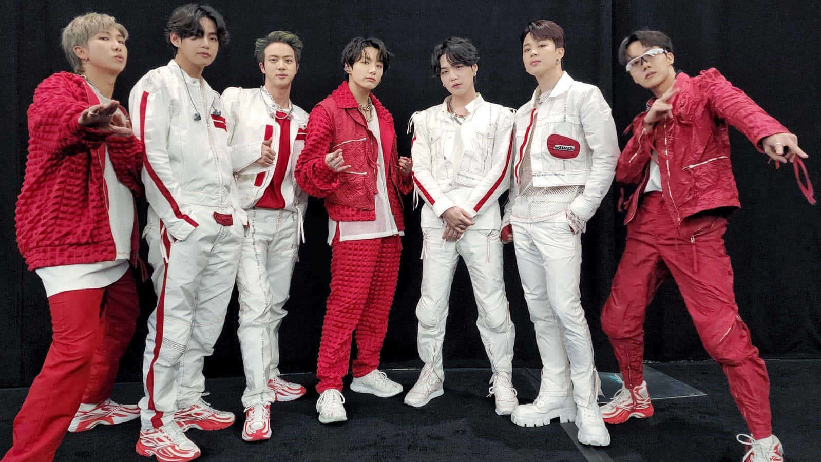 Снимка на BTS от BBMAs 2022 Тапет