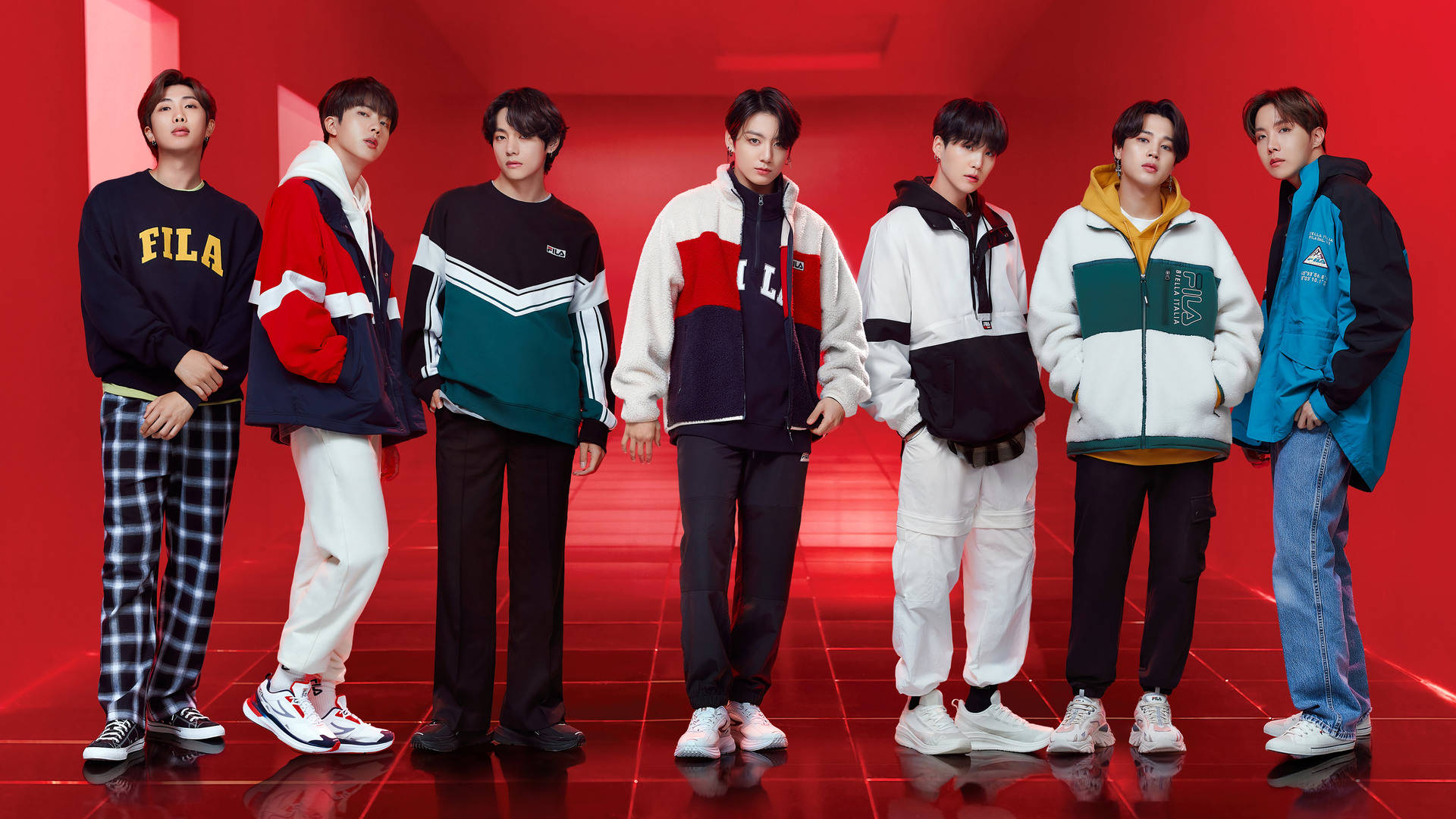 Группово снимка на BTS за Fila Тапет