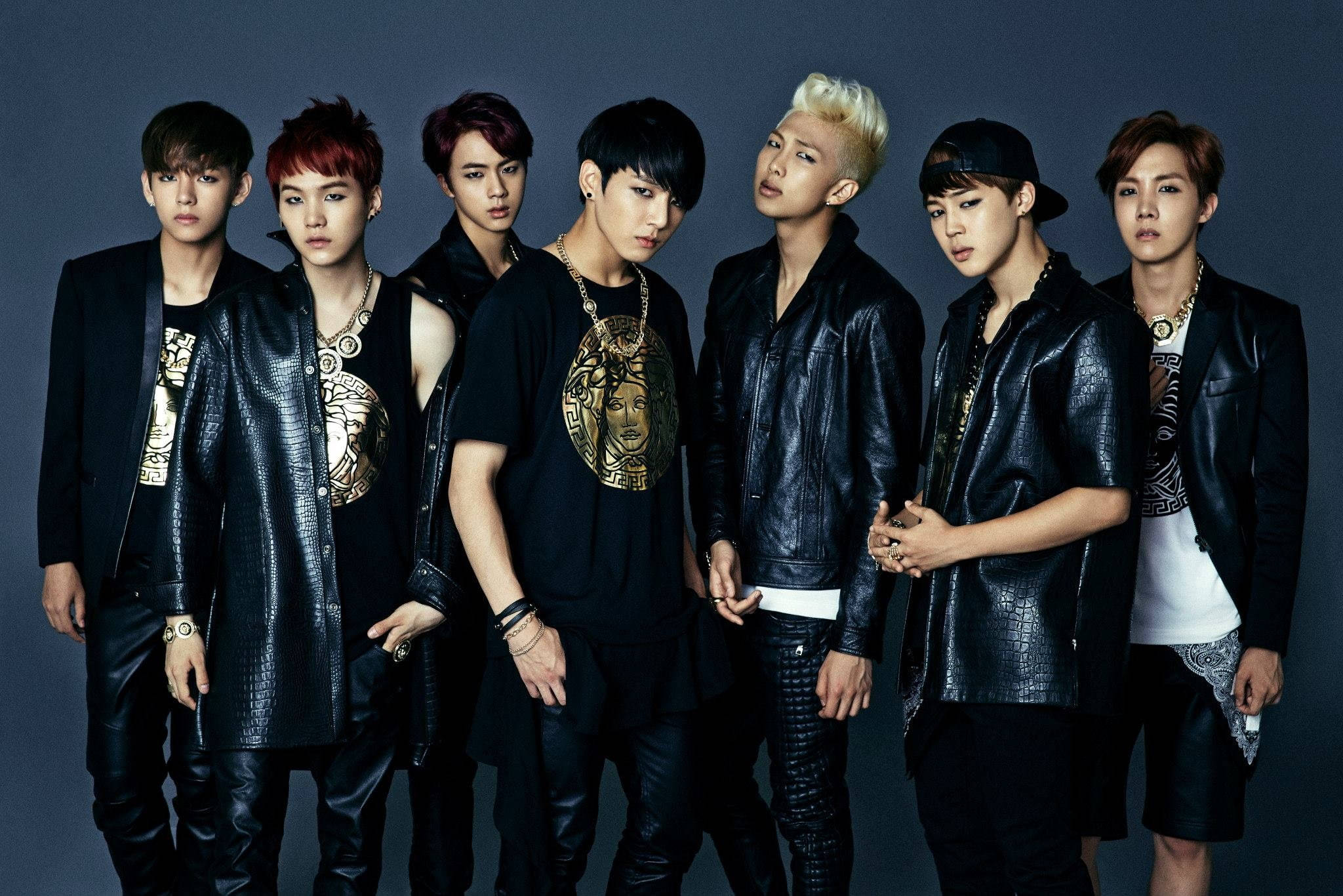 Тъмен и Див Готини BTS Лаптоп Тапет