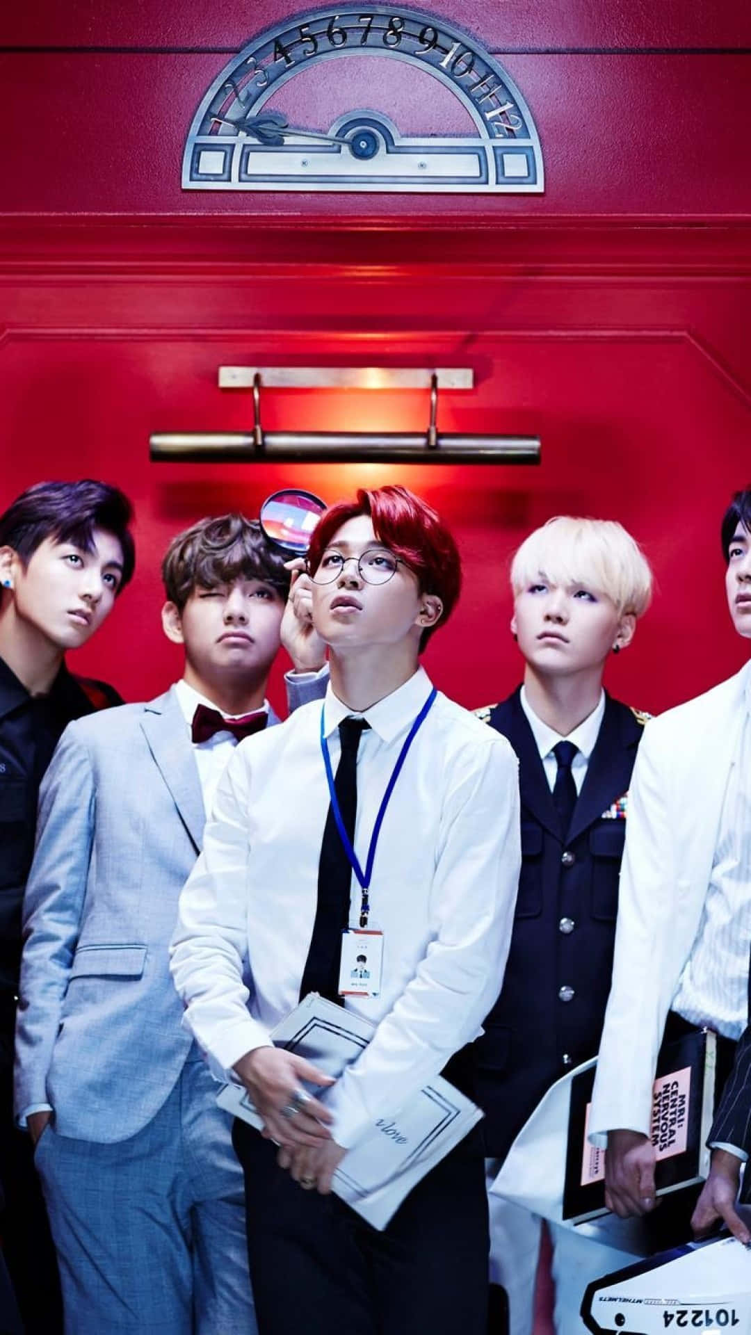 BTS в асансьор за iPhone Тапет