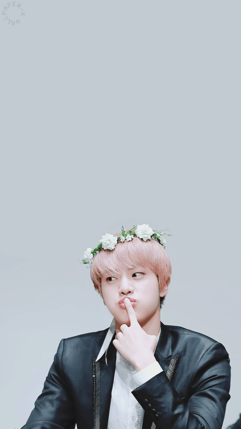 Сладък BTS Jin с венец от цветя Тапет