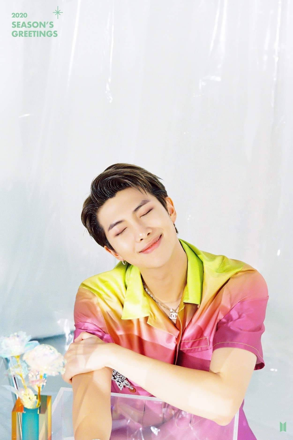 Мил BTS RM Season's Greetings Тапет