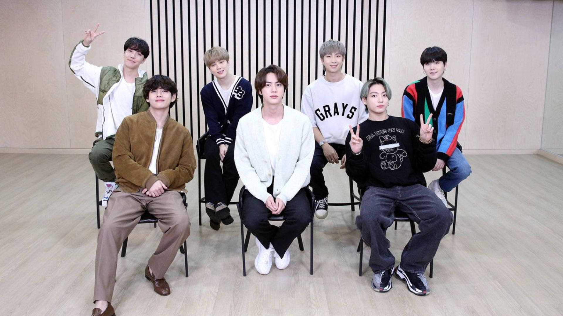 BTS стая за репетиции десктоп тапет