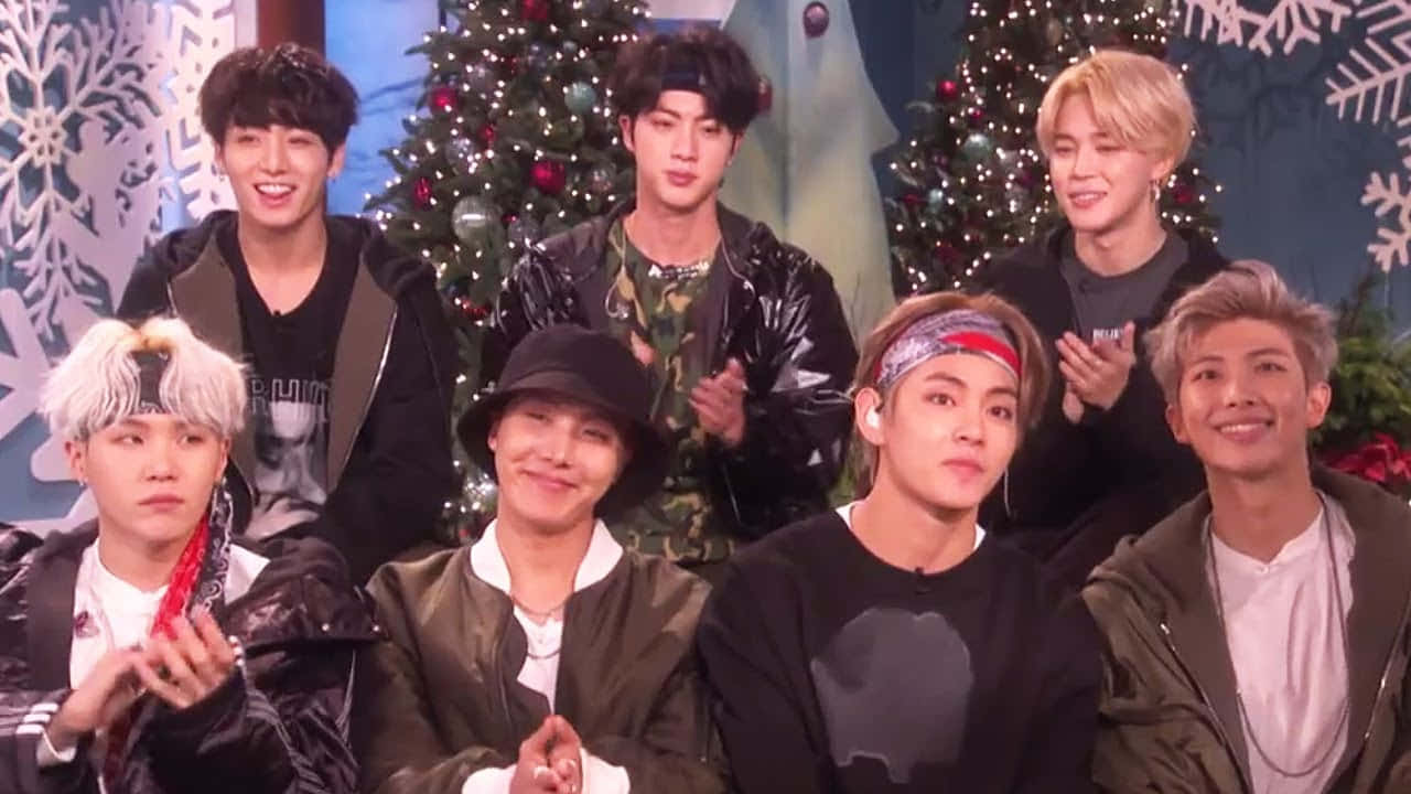 Снимка от коледно интервю на BTS Тапет