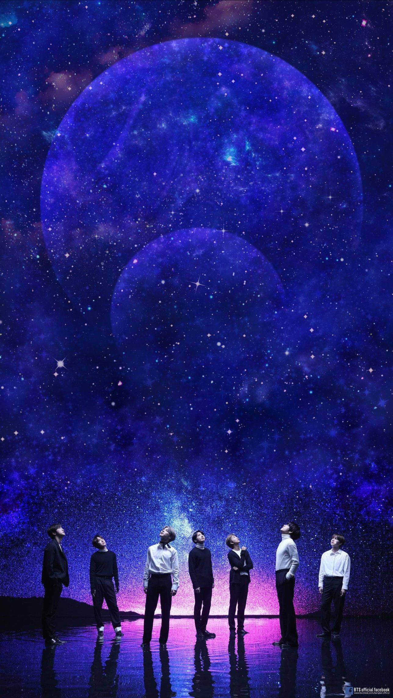 BTS върху блестящо пастелно лилаво Тапет