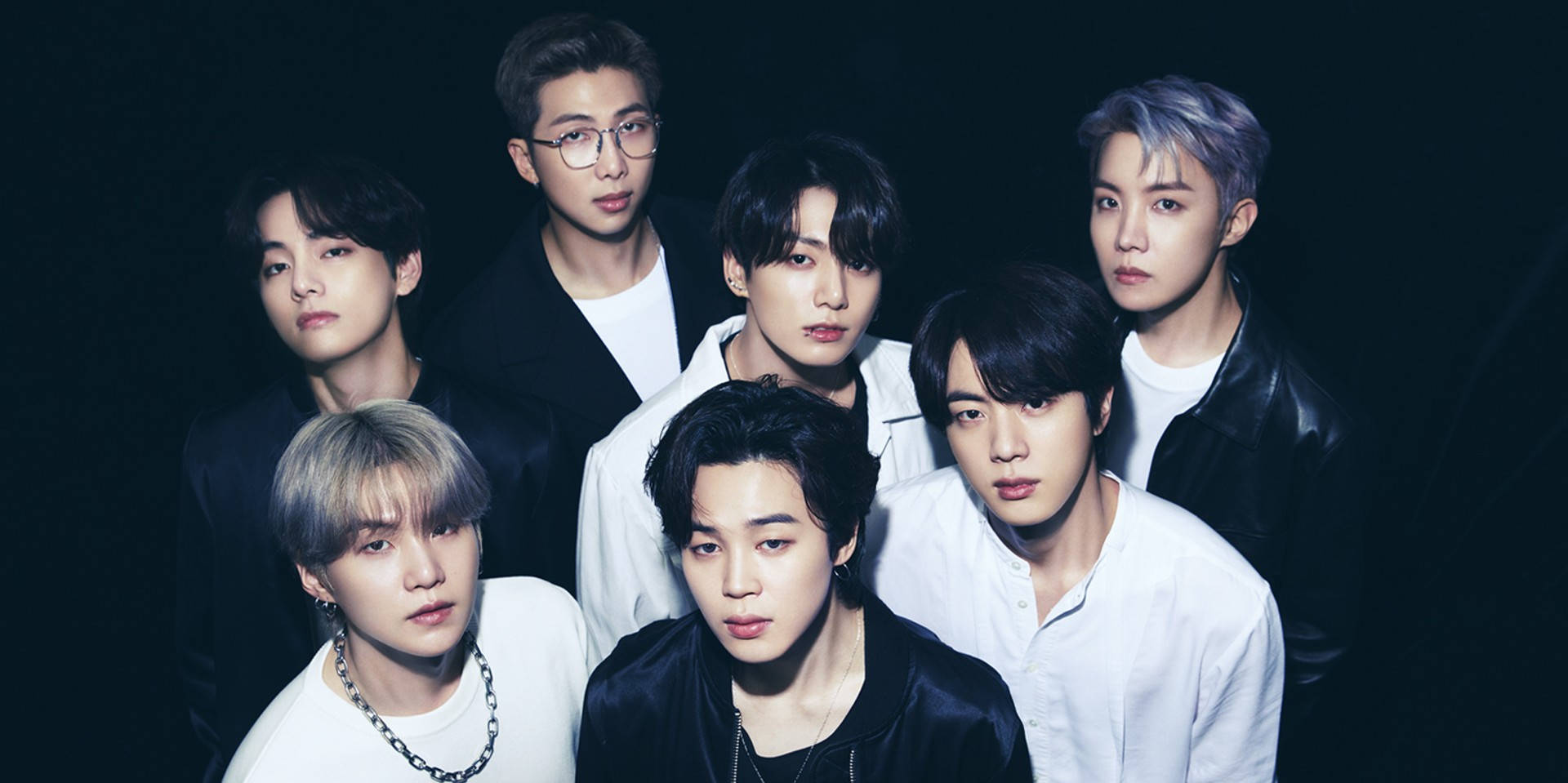 BTS Черно-бял тапет за десктоп Тапет