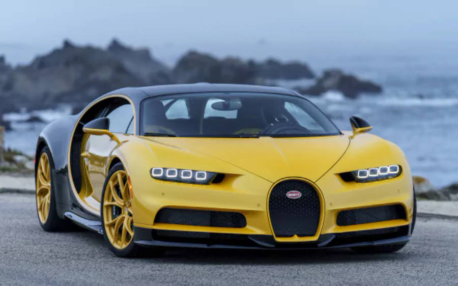 Величествен жълт Bugatti Chiron в 4K резолюция Тапет