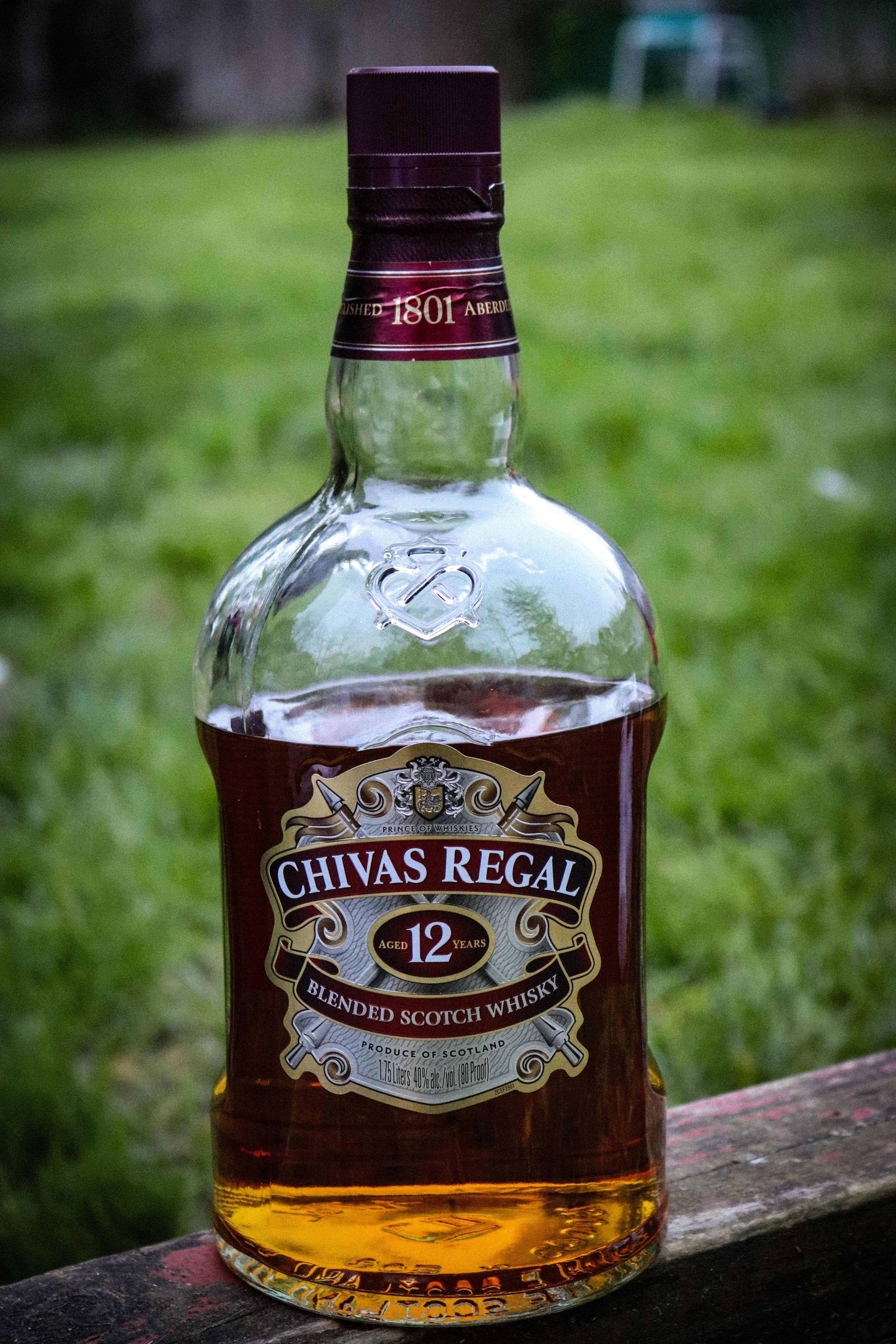 Ексклузивно външно удоволствие с Chivas Regal Уиски Тапет