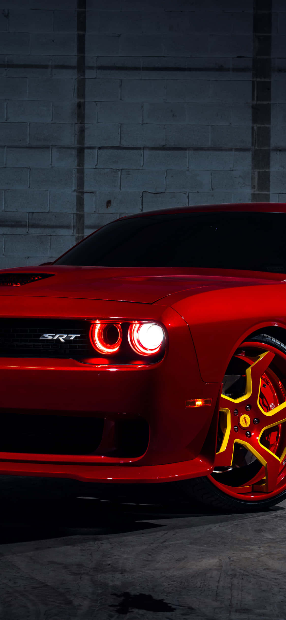 „Почувствайте силата на Dodge Hellcat!“ Тапет