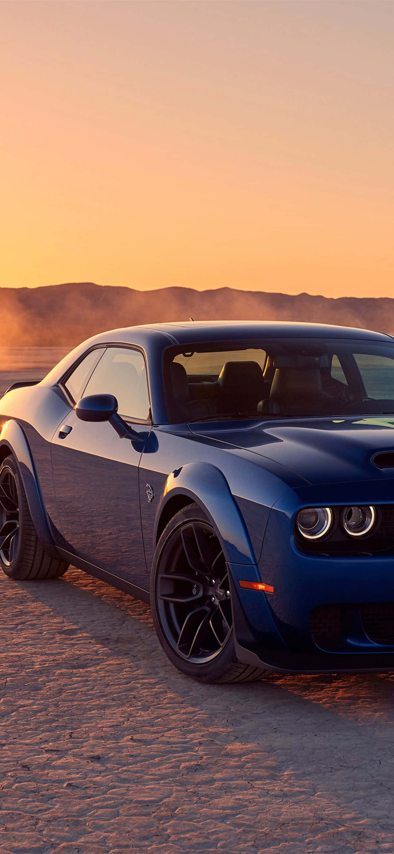 Dodge Hellcat Залезно небе Тапет