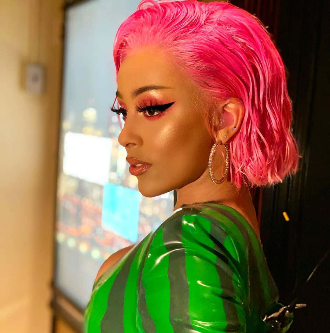 Живот със стил: Doja Cat Тапет