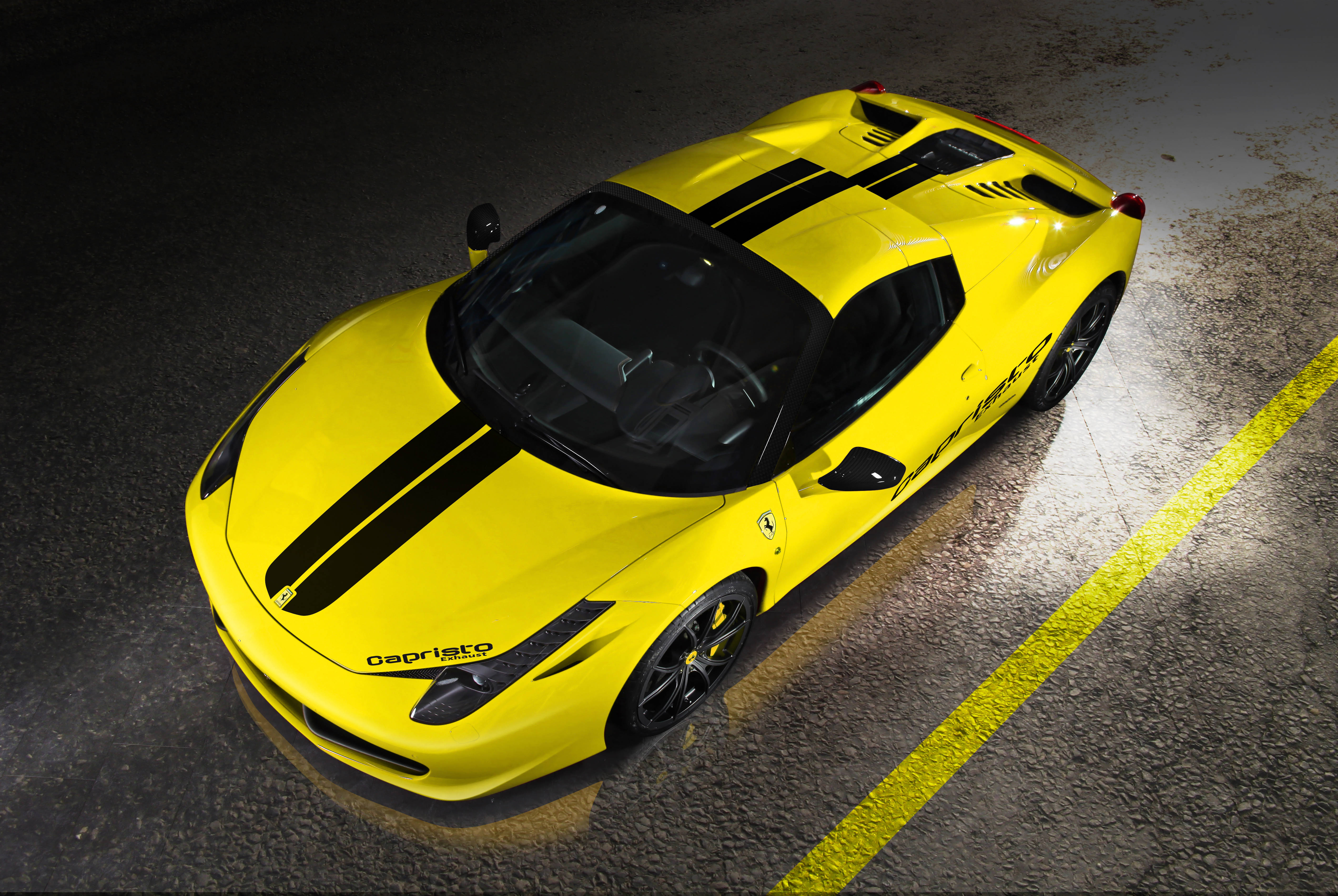 Ferrari 458 Spider е произведение на изкуството и мощ в движение Тапет