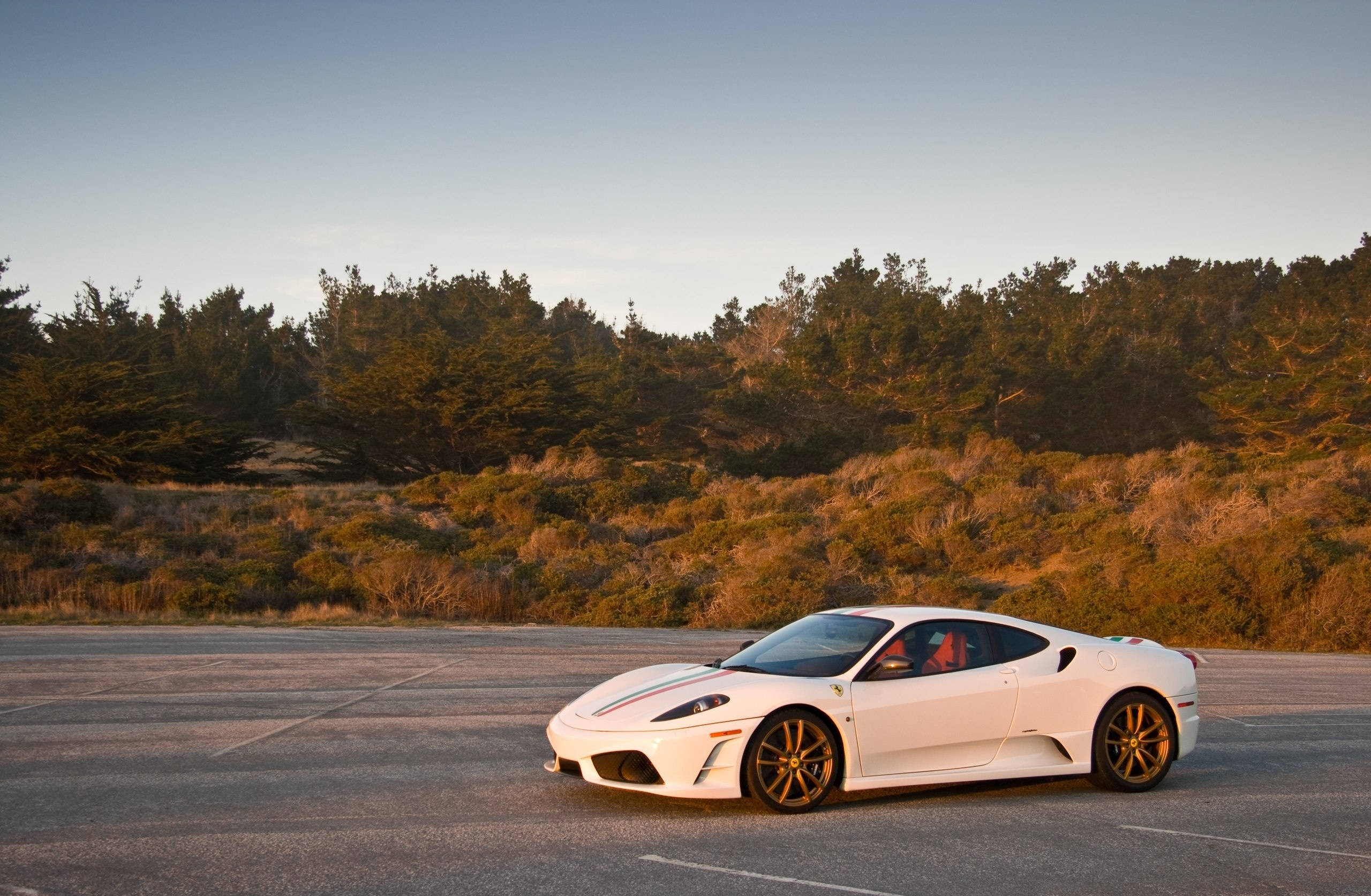 Луксозен бял Ferrari F430 Scuderia Тапет