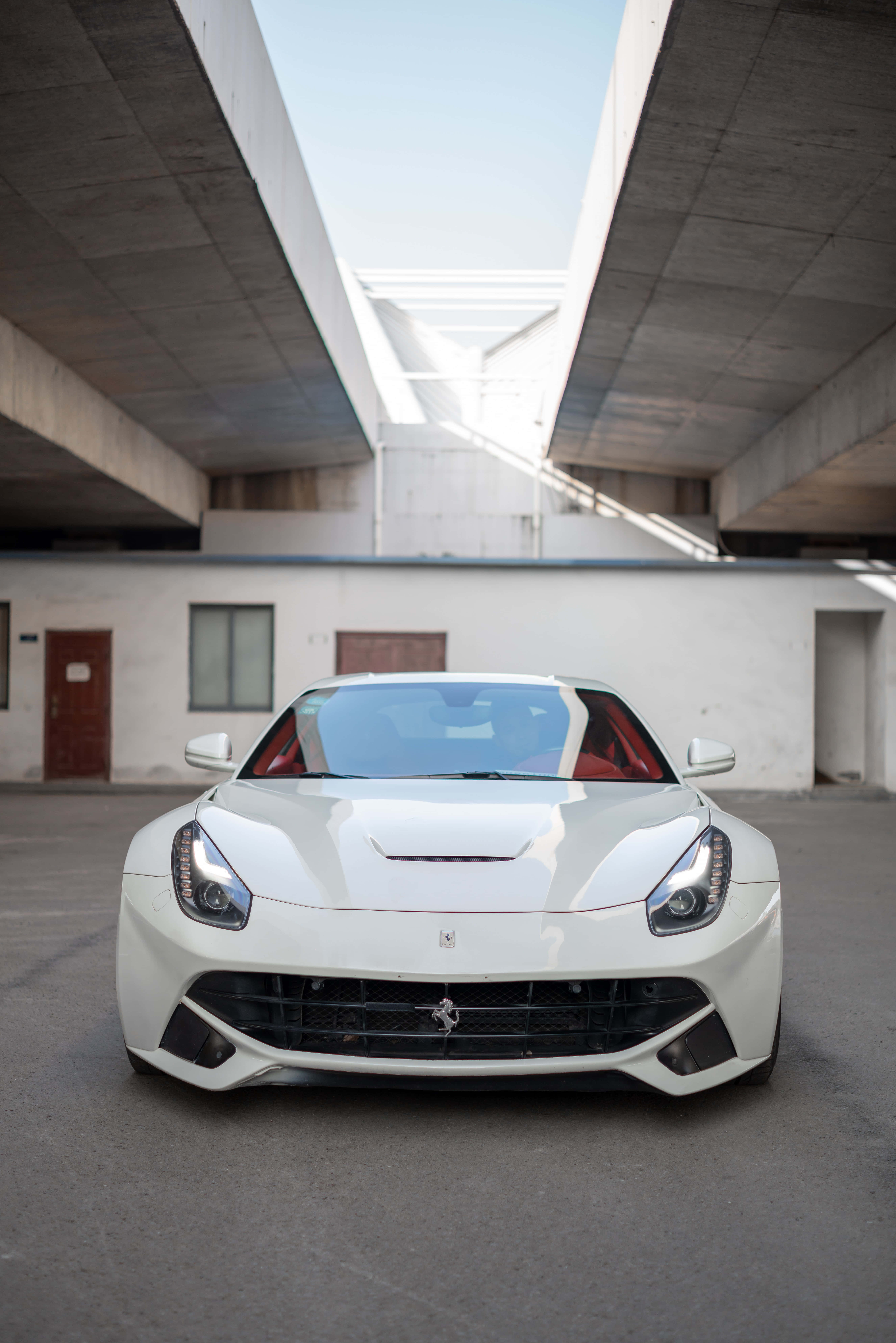 Изискна мощ на Ferrari Тапет