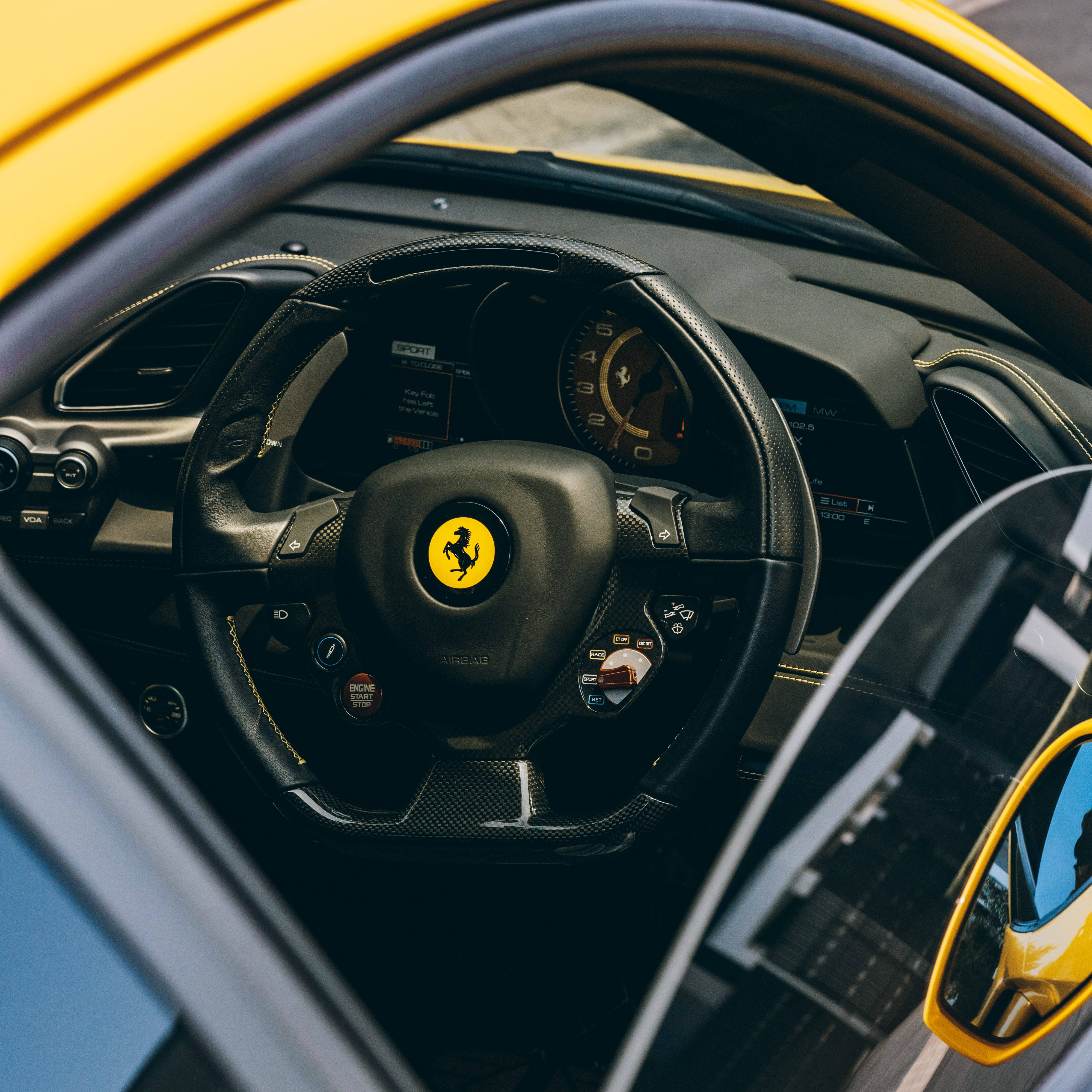 Волан на Ferrari Тапет