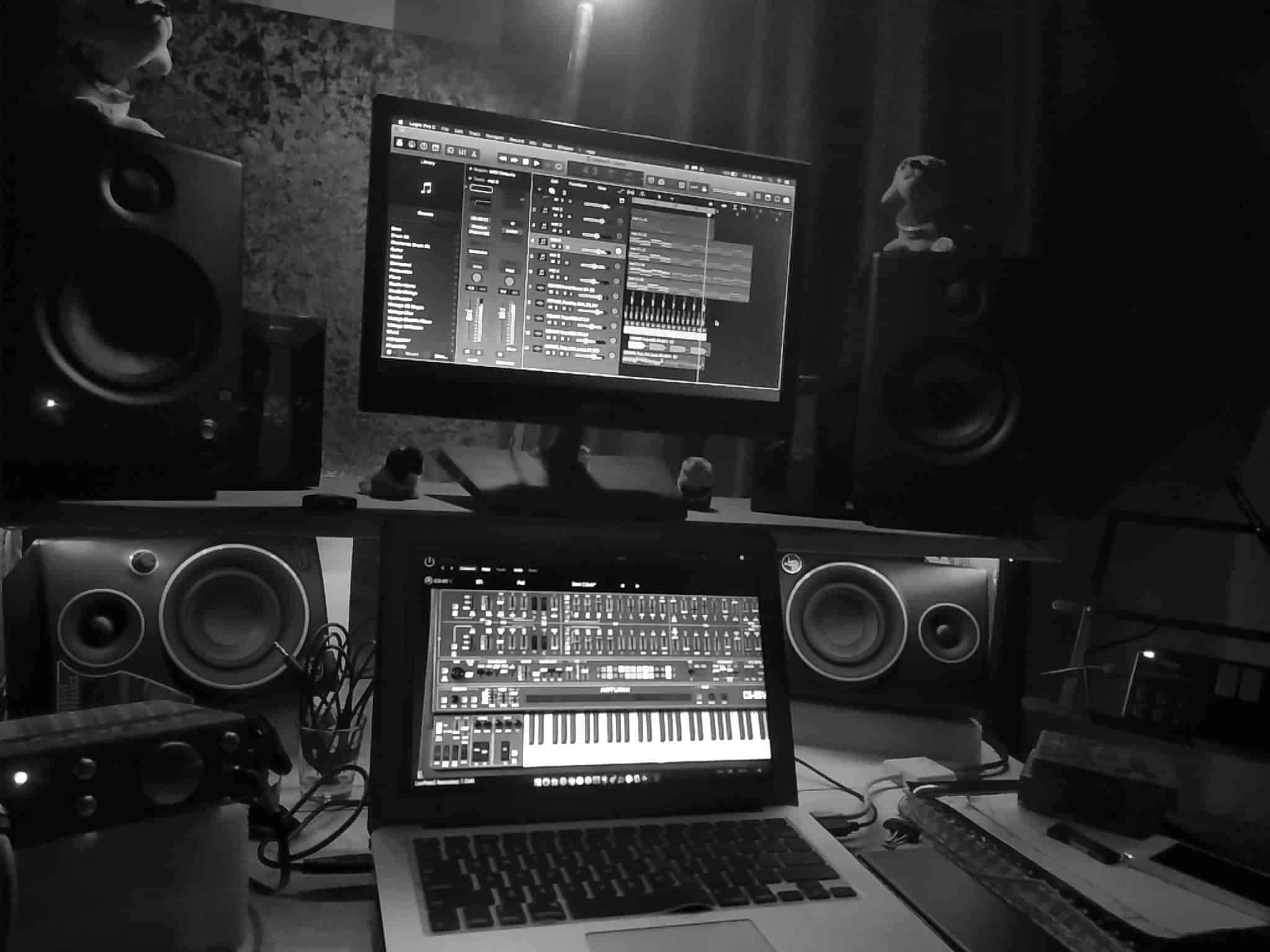 Естетичен черно-бял FL Studio Тапет