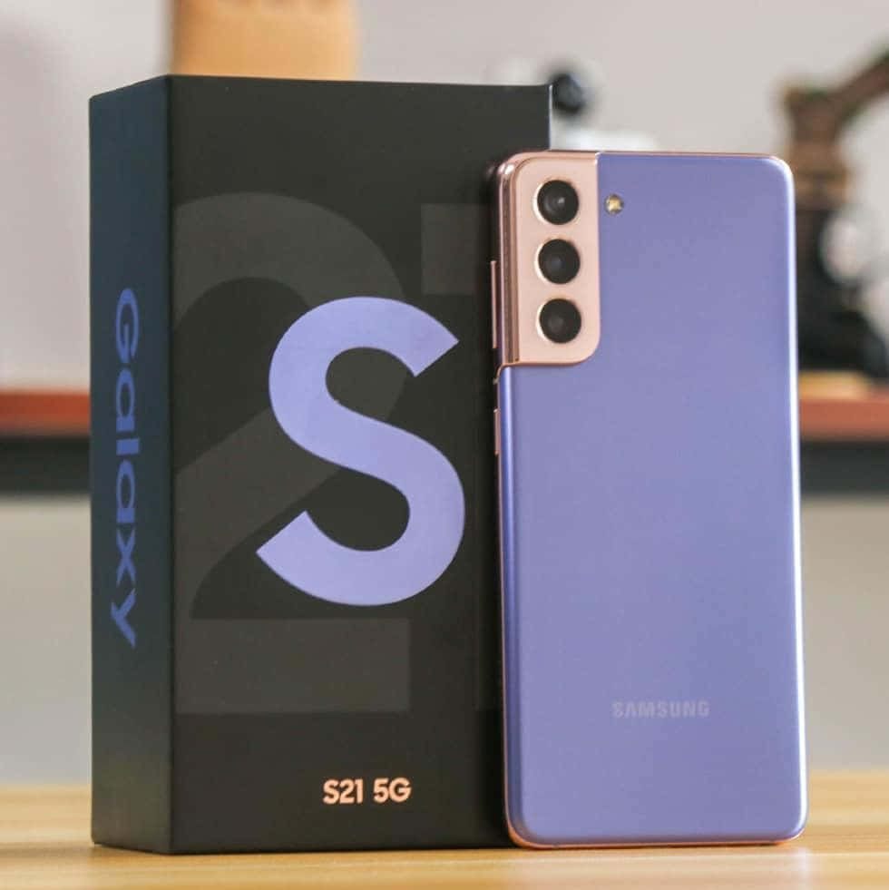 Останете свързани с революционния Galaxy S10 Тапет