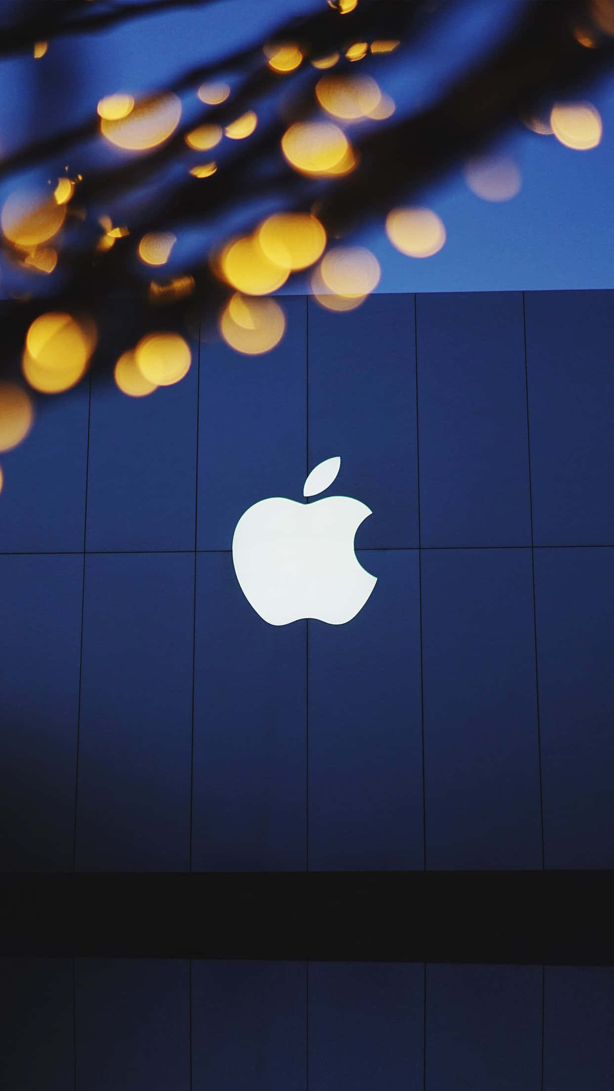 Новият iPhone 13 – Преосмисляне на мобилната технология Тапет