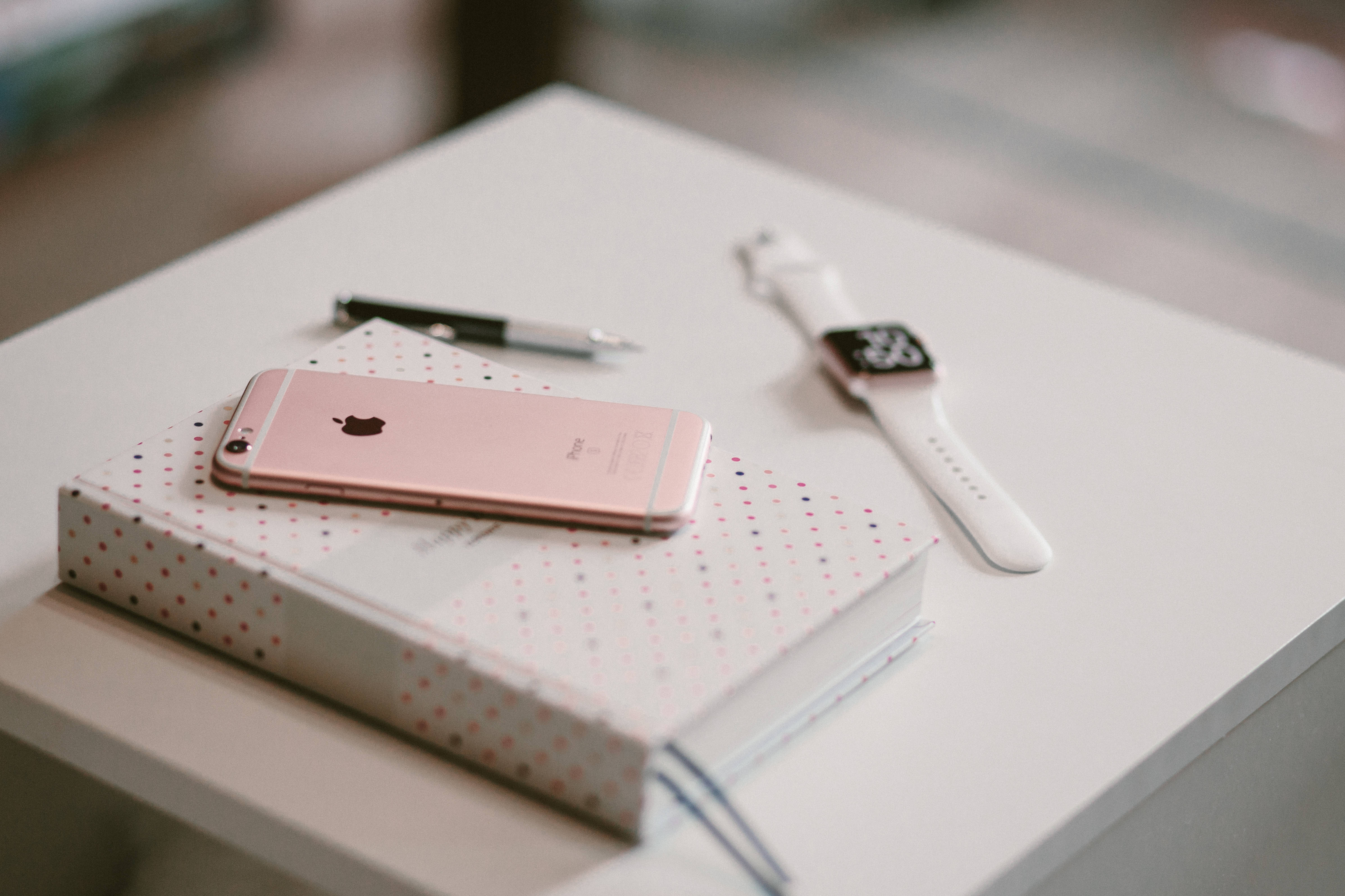 iPhone 6S Rose Gold Тапет