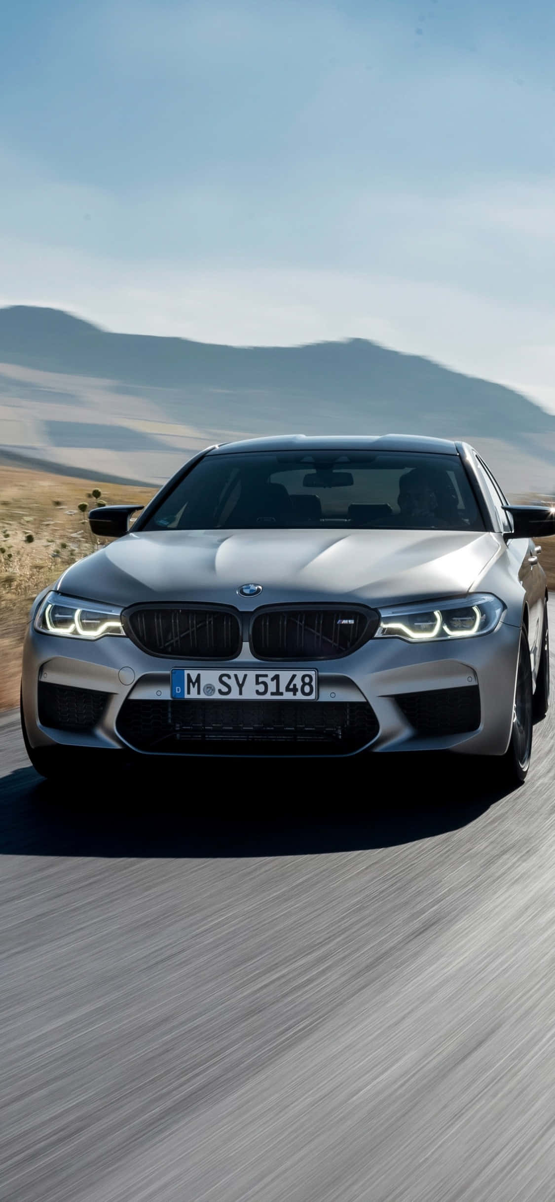 Наслаждайте се на возия с този луксозен iPhone X и BMW Тапет