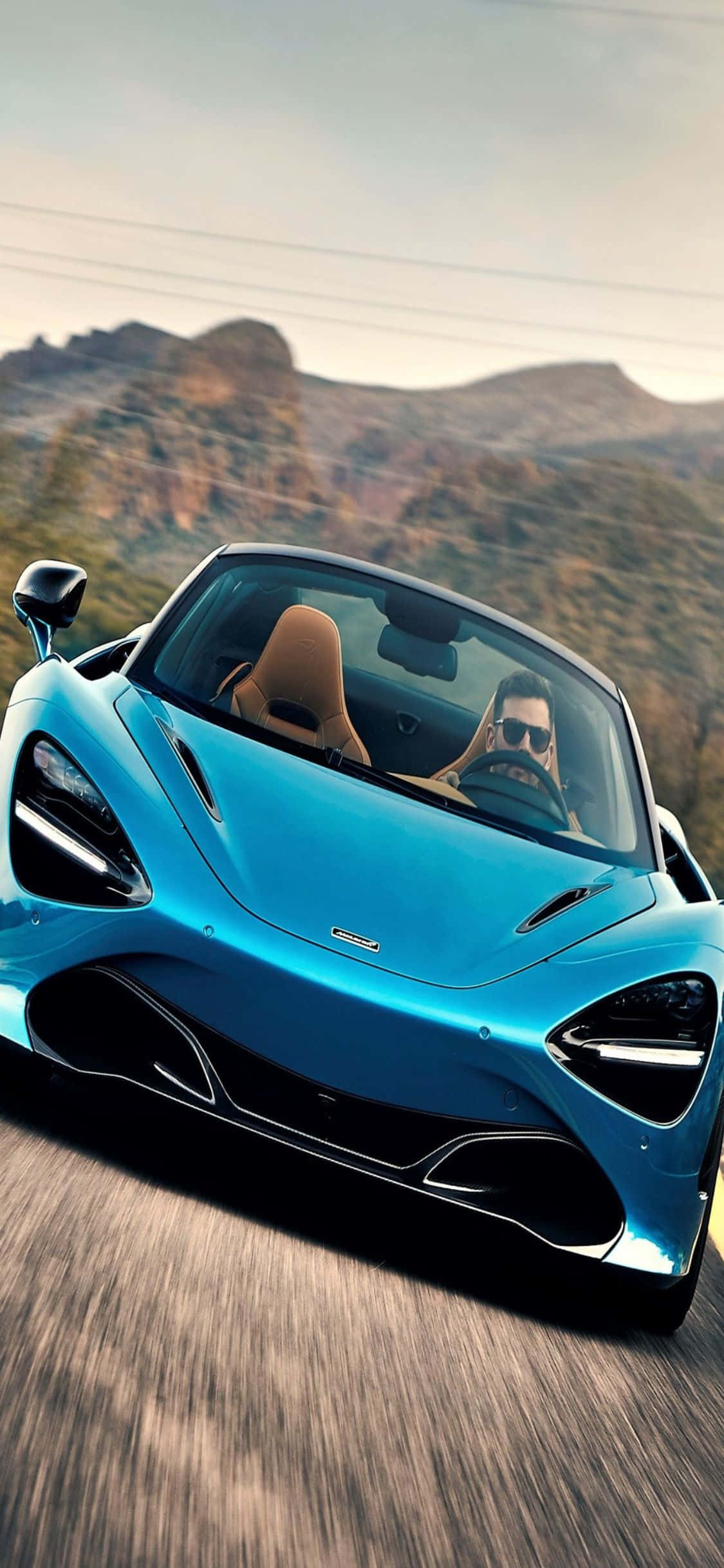 iPhone X среща емблематичния McLaren 720S Тапет