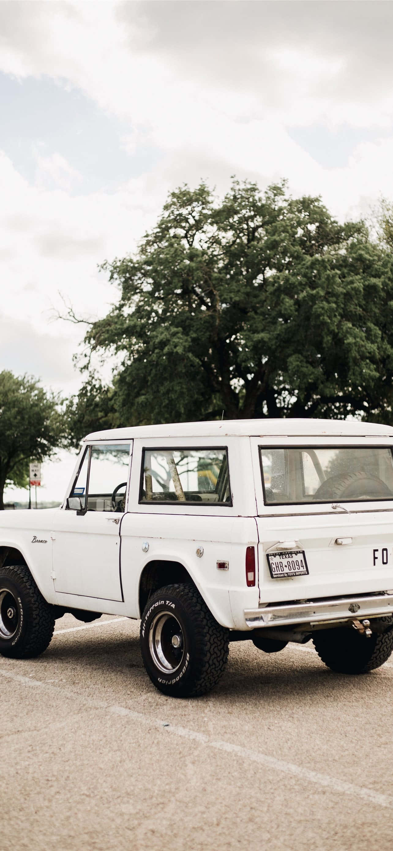 iPhone XS Max Project Cars 2 Бял Ford Bronco Фон Тапет