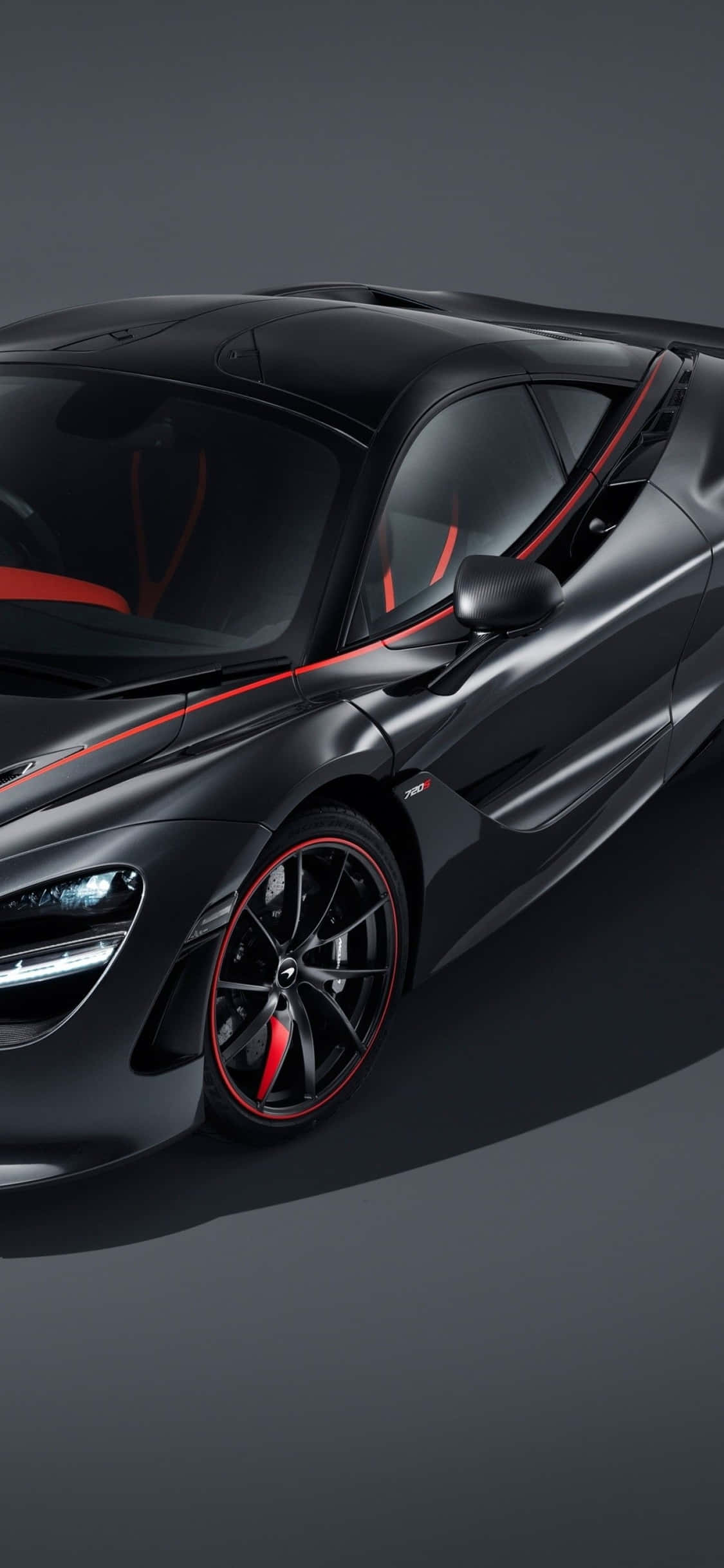 iPhone Xs и елегантния McLaren 720s Тапет