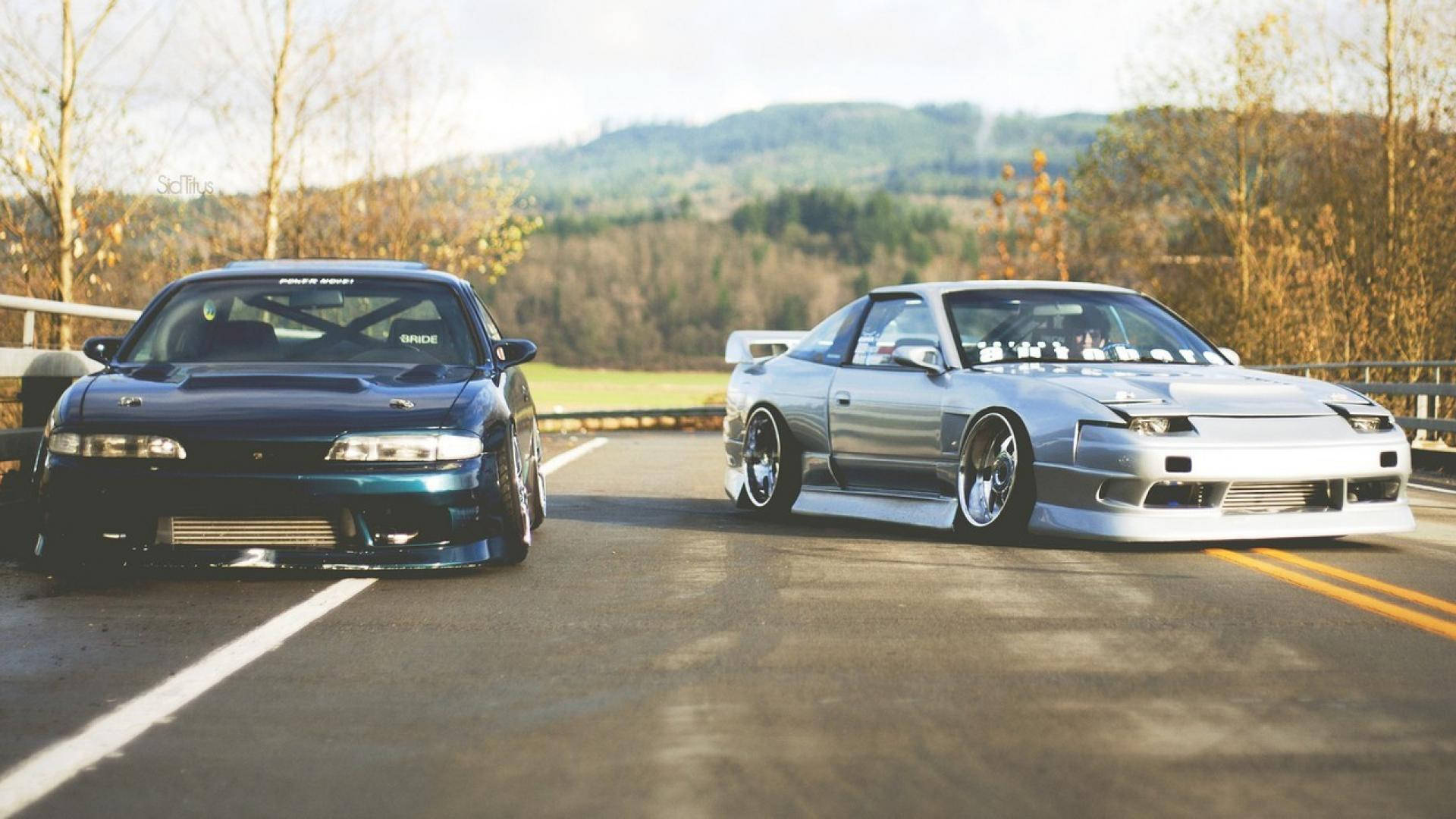 JDM коли, паркирани на път Тапет