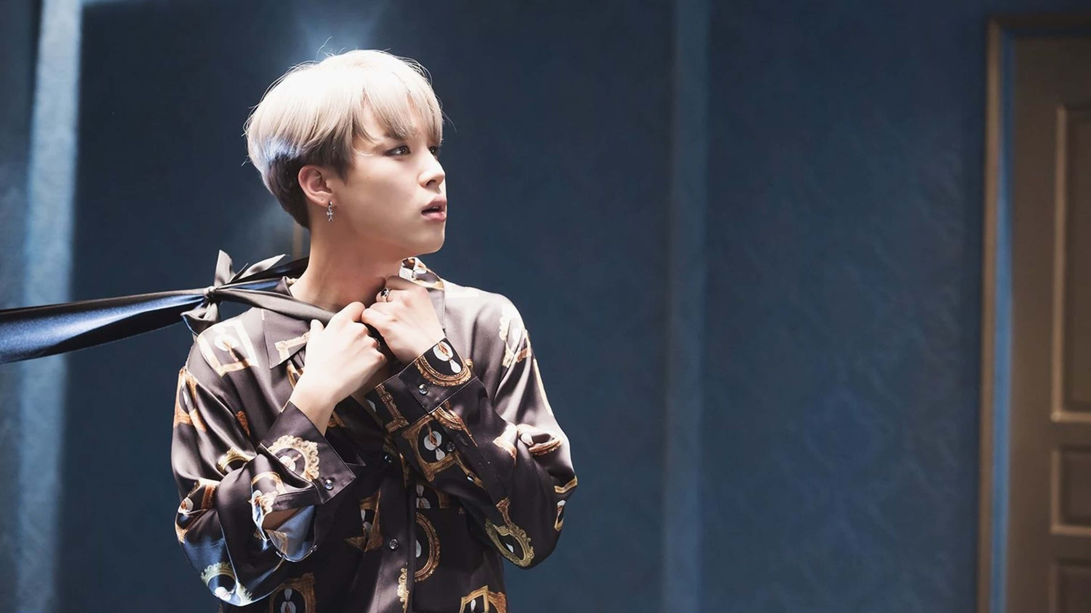 Jimin HD в клипа Blood Sweat And Tears Тапет
