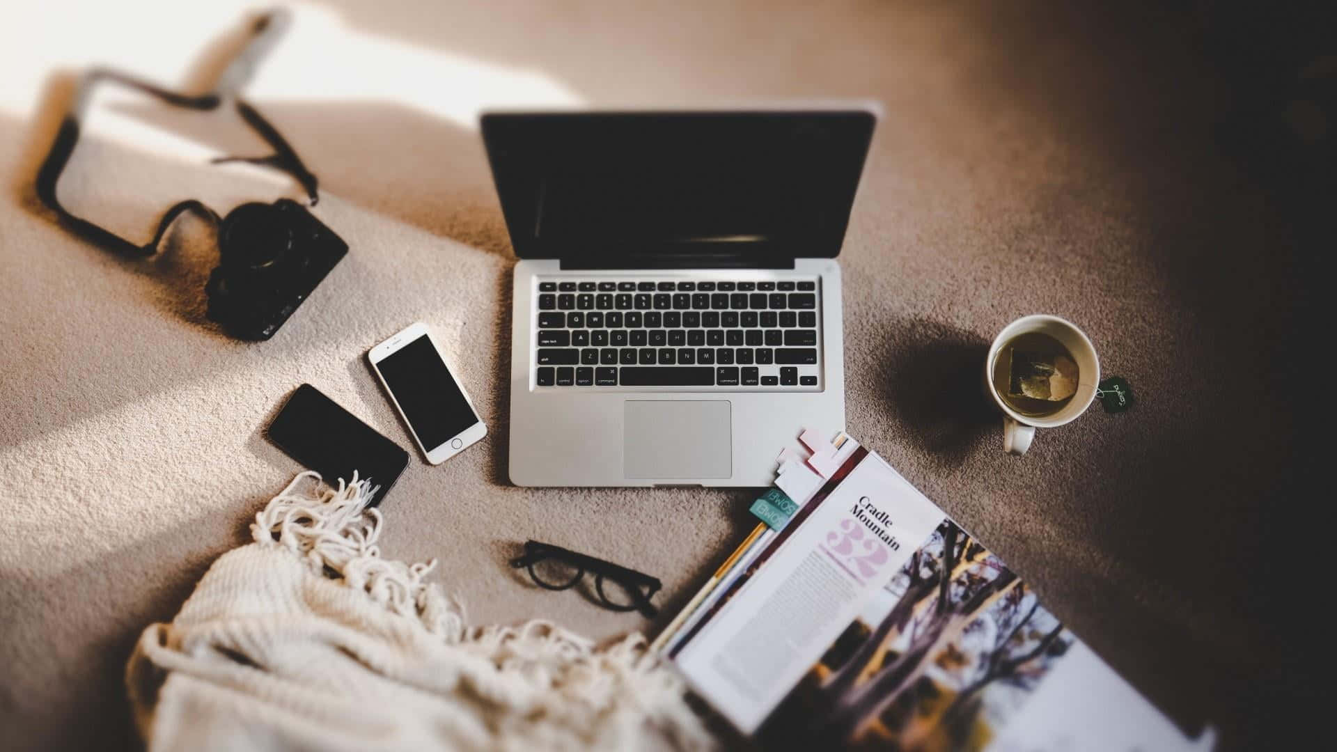 Естетични снимки за Macbook Тапет